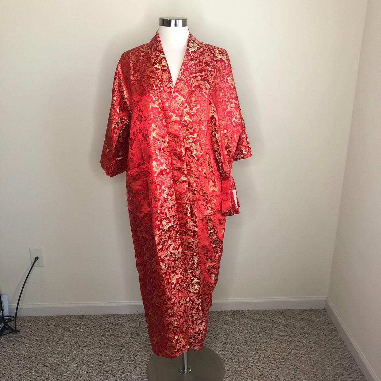 Red Gold Silky Dragon Embroidered Shanghai Robe Long NWT Old Stock