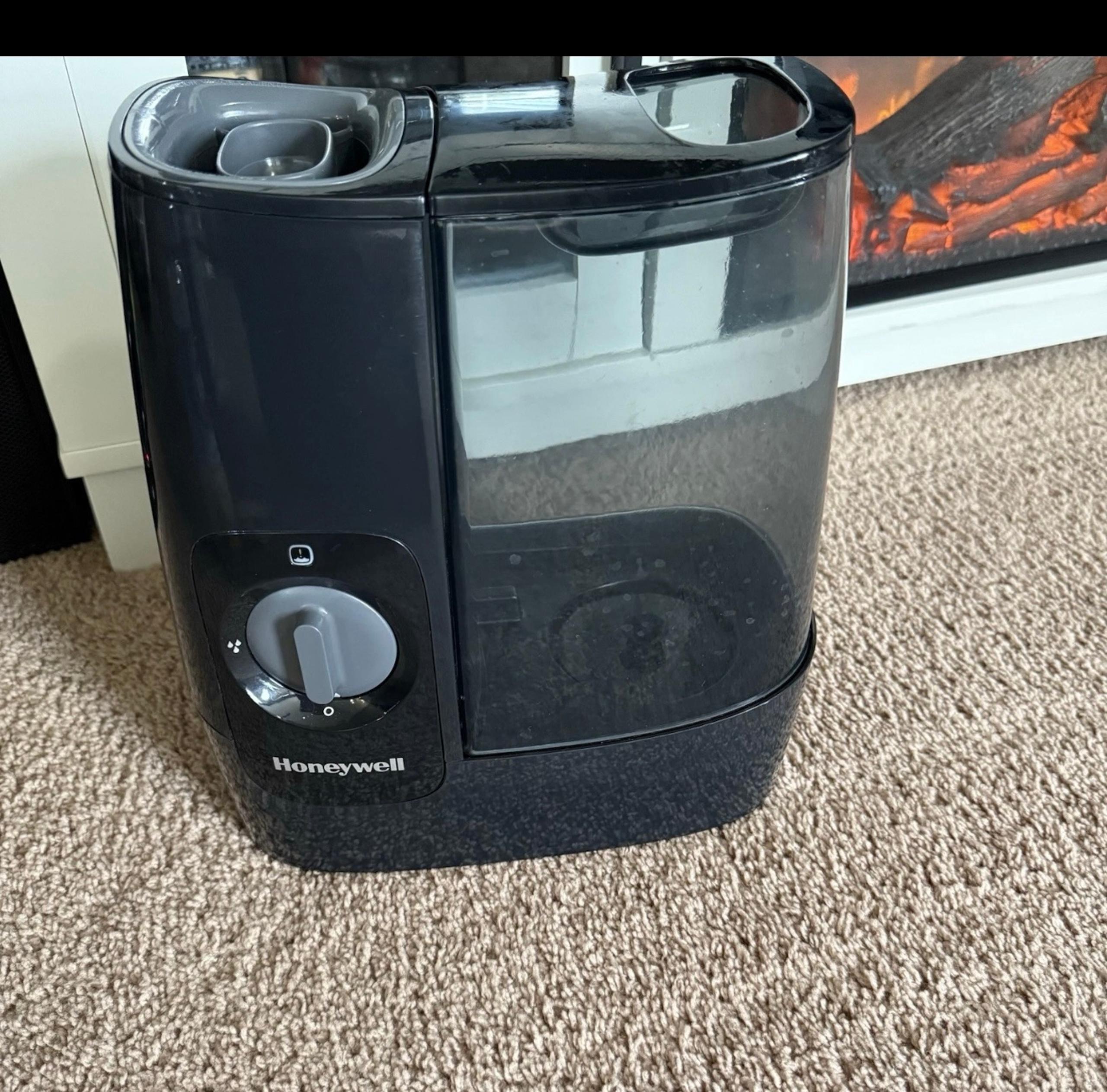 Honeywell HWM845B Humidifier - Black