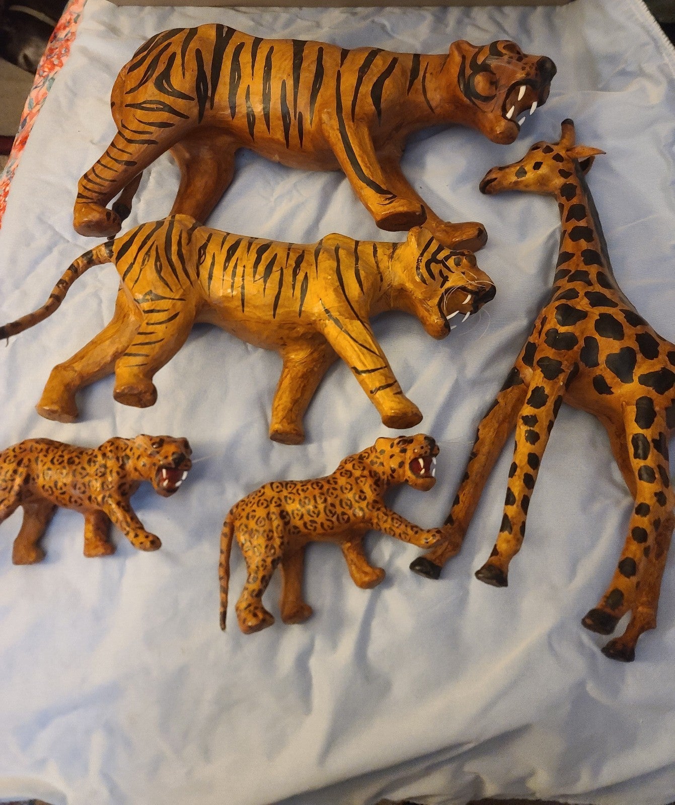 Rare Vintage 1 large 1 medium 2 small paper mache/leather Bengal tigers and gira