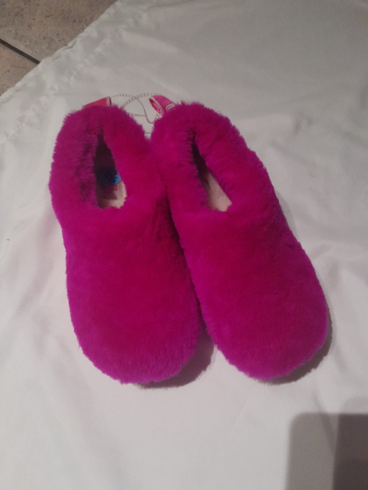 UGG Classic Cozy Bootie Fuschia W6 NWT