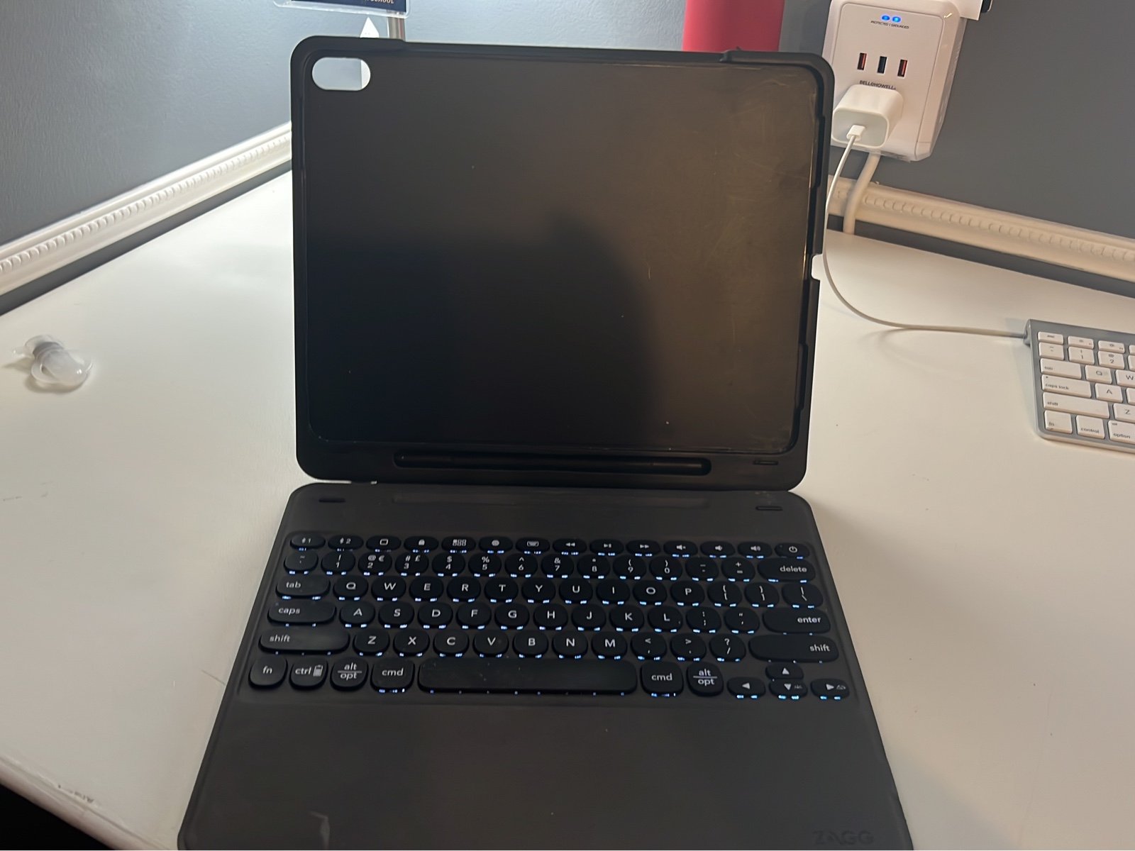 Zagg slim book go keyboard for iPad 12.9 inch
