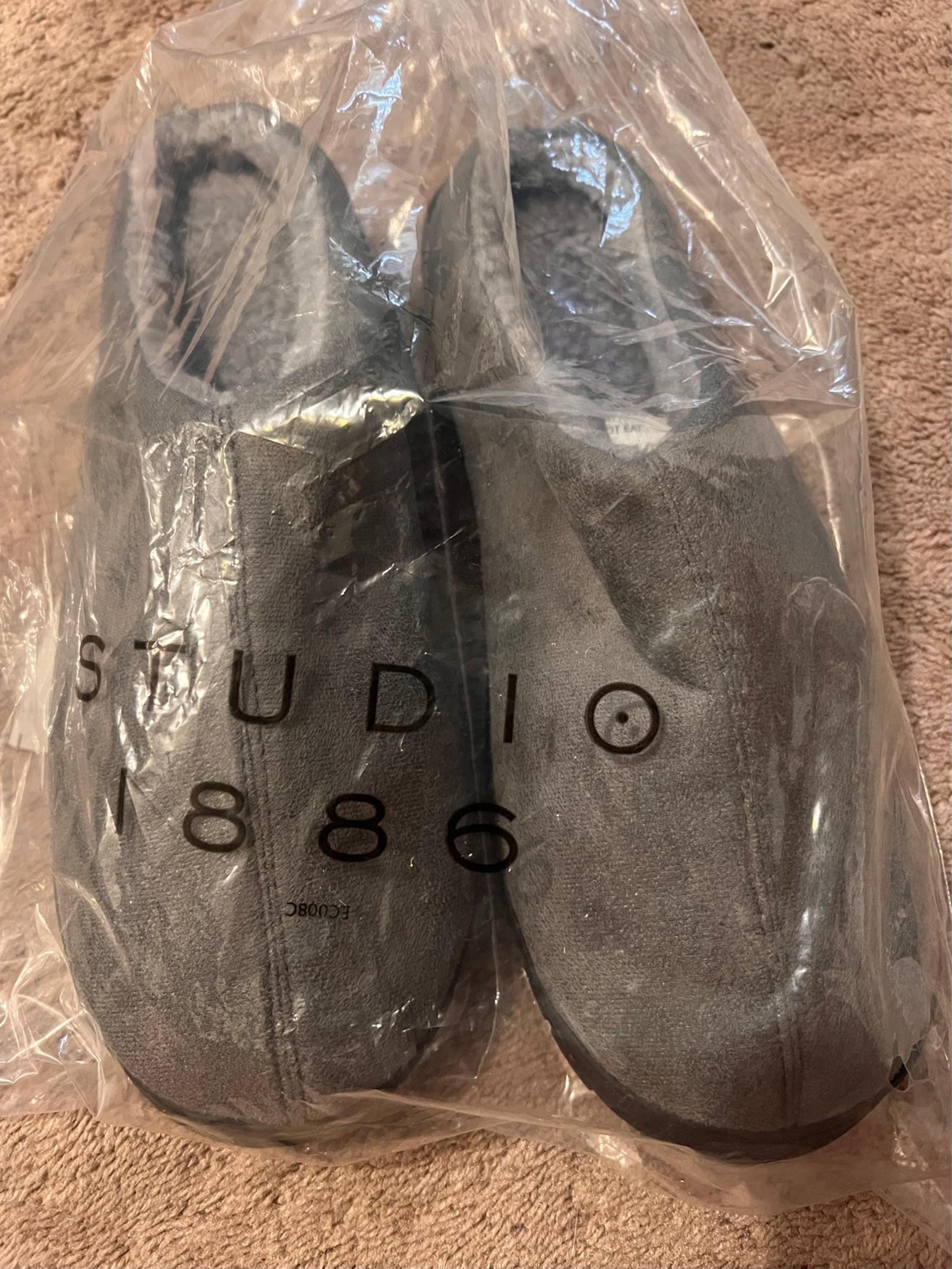 Avon Pull On Slippers for Men | Mercari