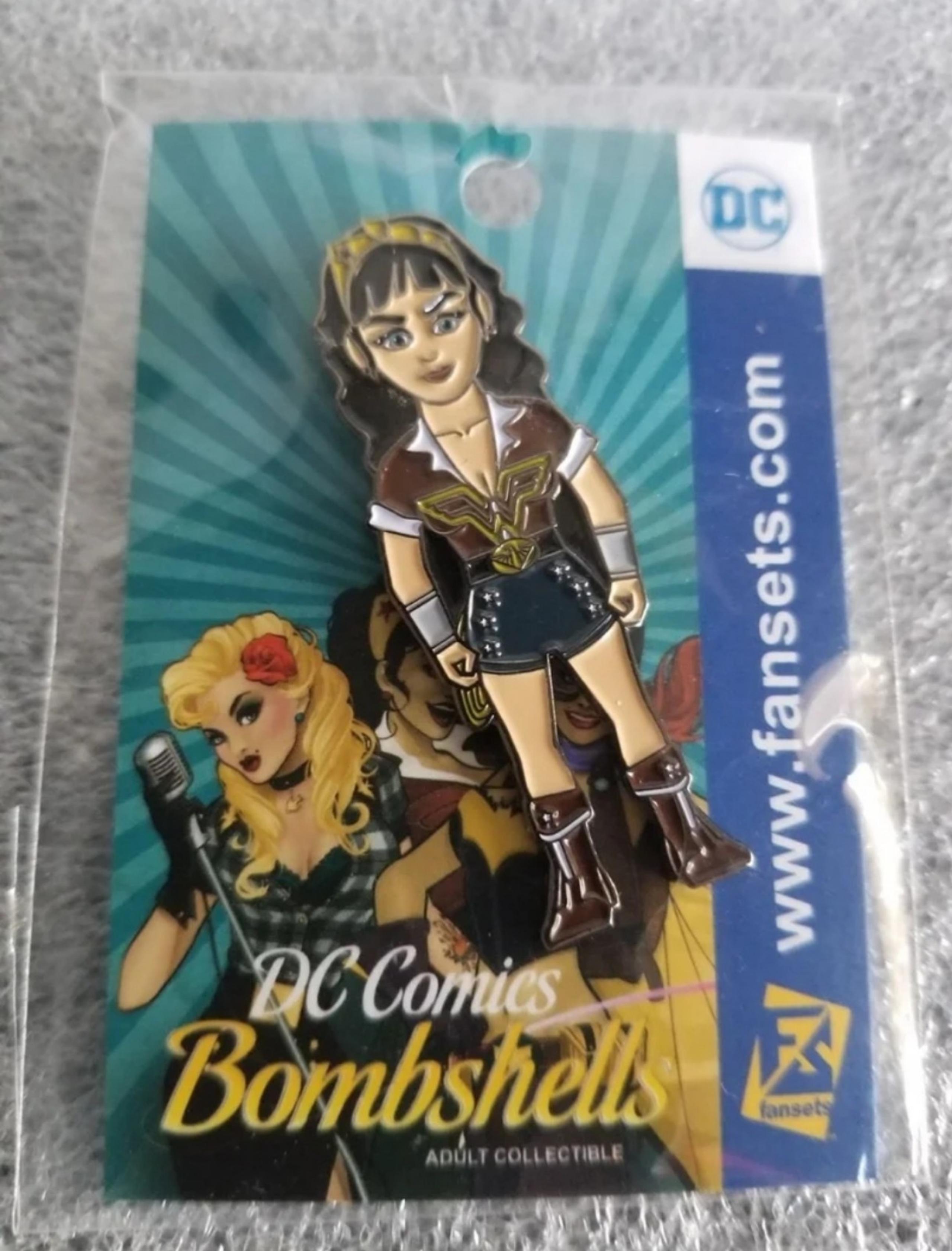 DC Comics Wonder Women Bombshells Collectible Pin