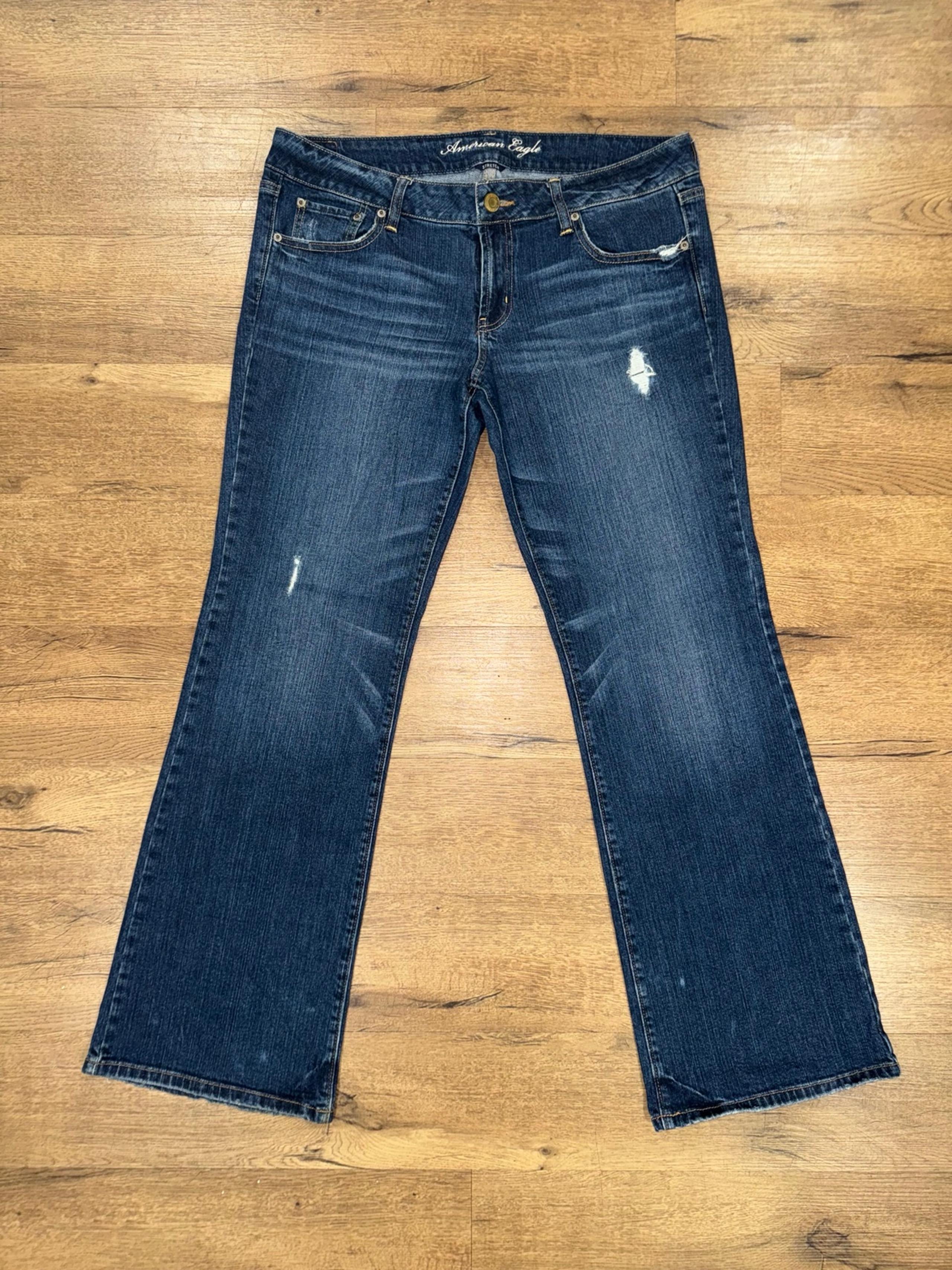 American Eagle Favorite Boyfriend Stretch Jeans Size: 14 Long