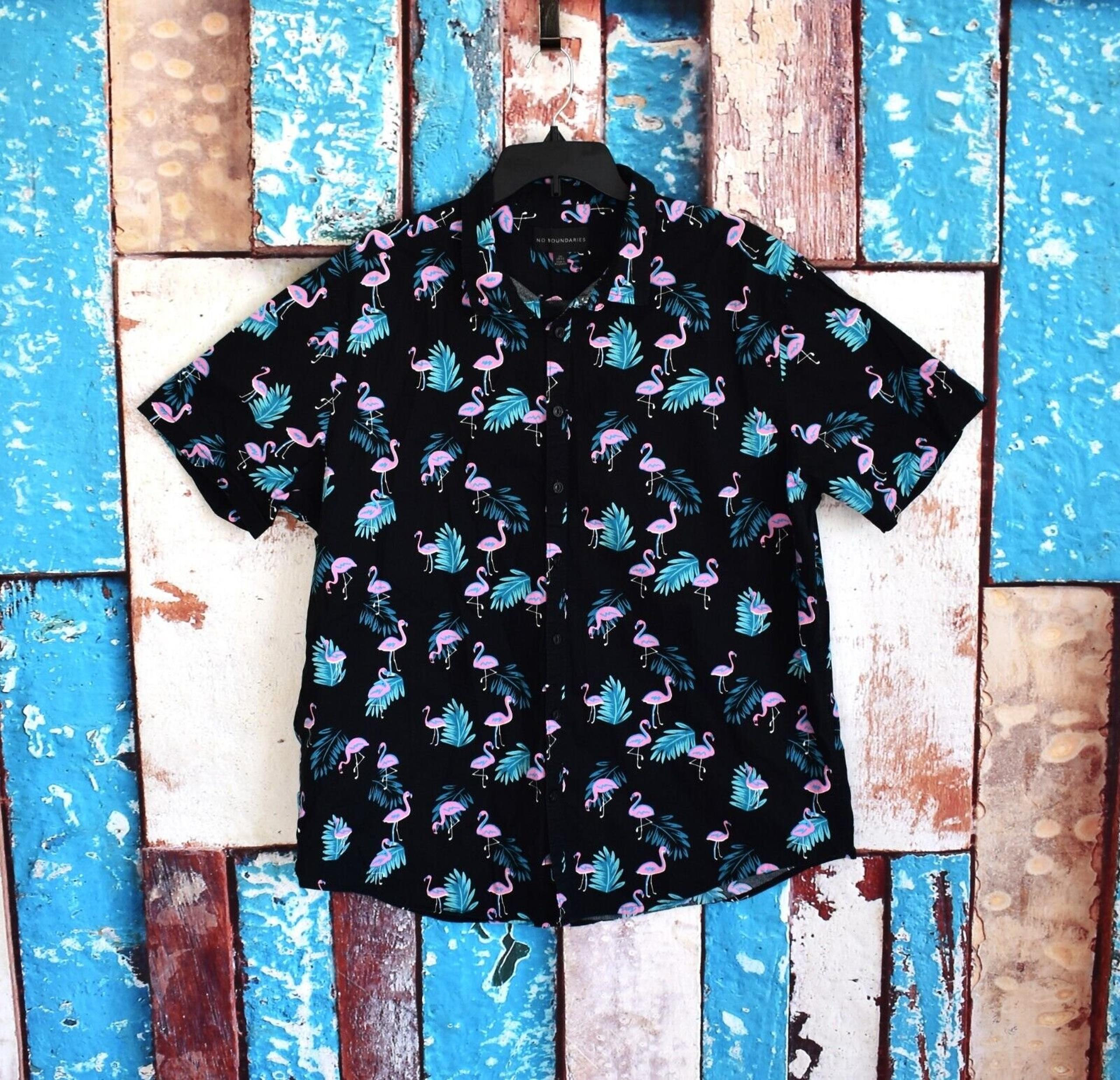 Men's No Boundaries Flamingo Print Short Sleeve Button Up Shirt PRE-OWNED