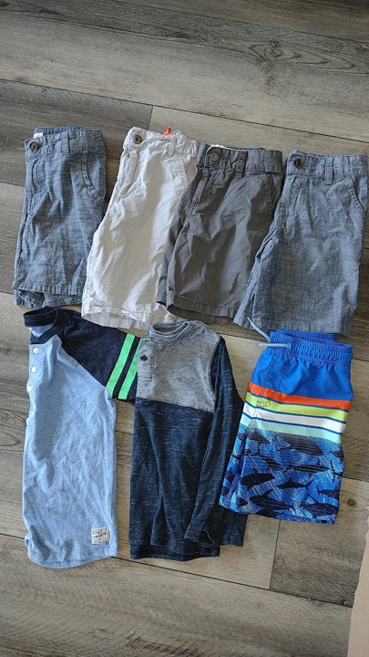 BOYS BUNDLE OF SHORTS, TOPS, SWIM TRUNKS SIZE 8