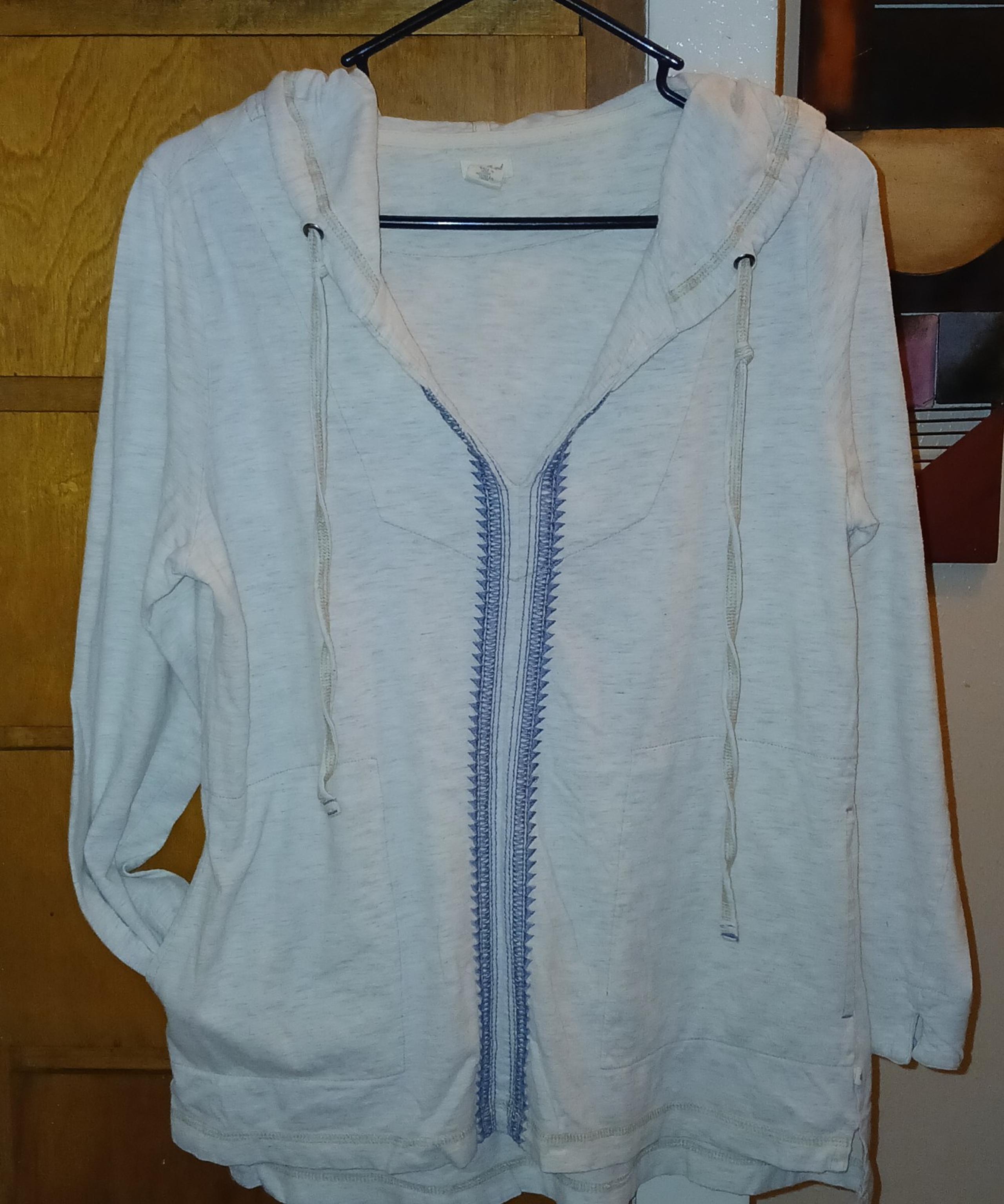 Lucky Brand Women's Size Medium V-Neck Hooded Pullover with Pockets