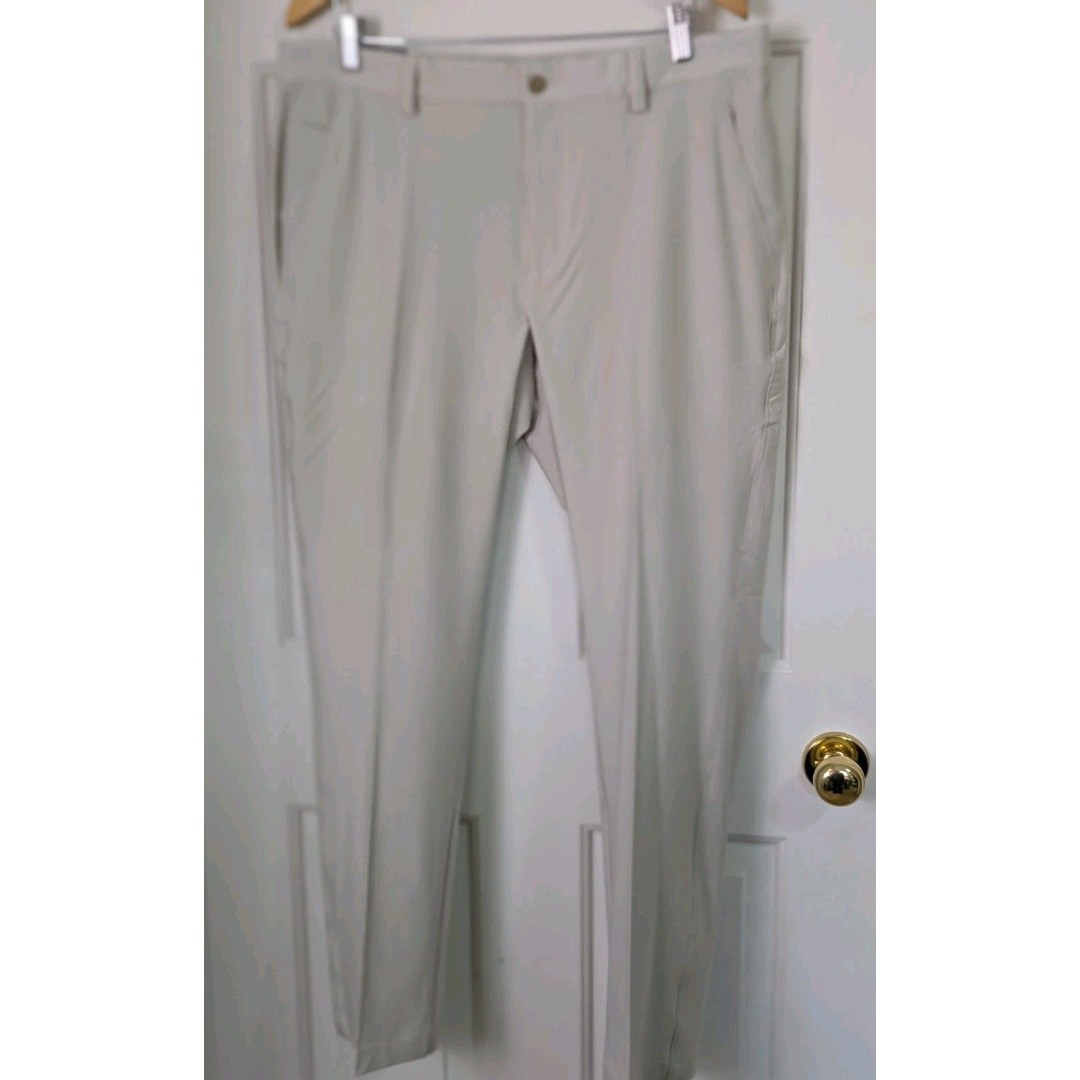 NWT Greg Norman Mens 36x30 Golf Chino Pants ML75 Beige Stretch Lightweight