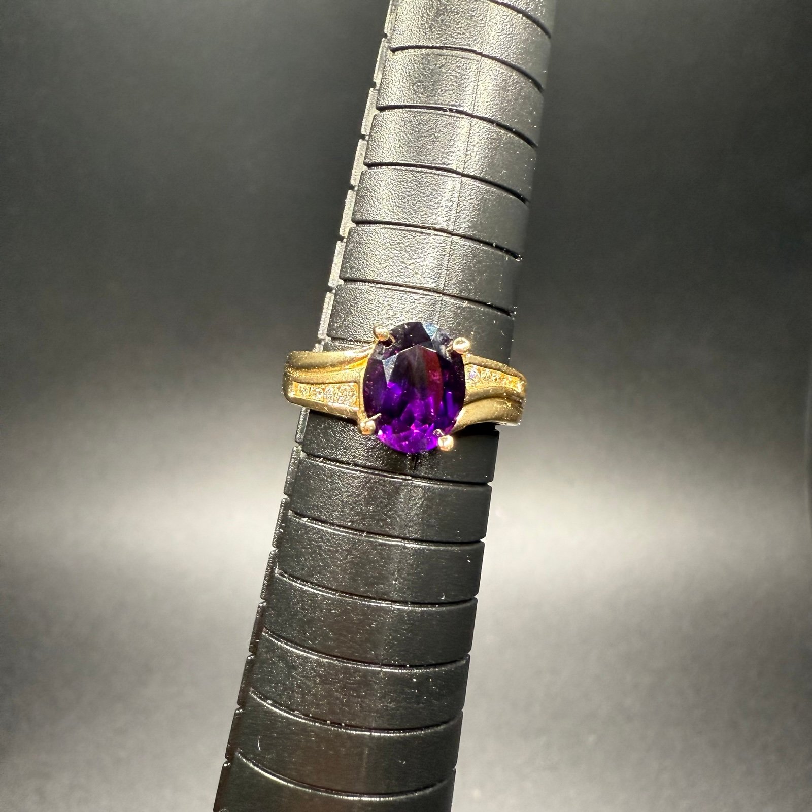 Amethyst Diamond 10 karat Ring