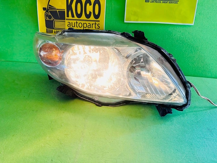 2009 2010 TOYOTA COROLLA CE LE XLE HALOGEN HEADLIGHT CHROME RIGHT PASSENGER SIDE