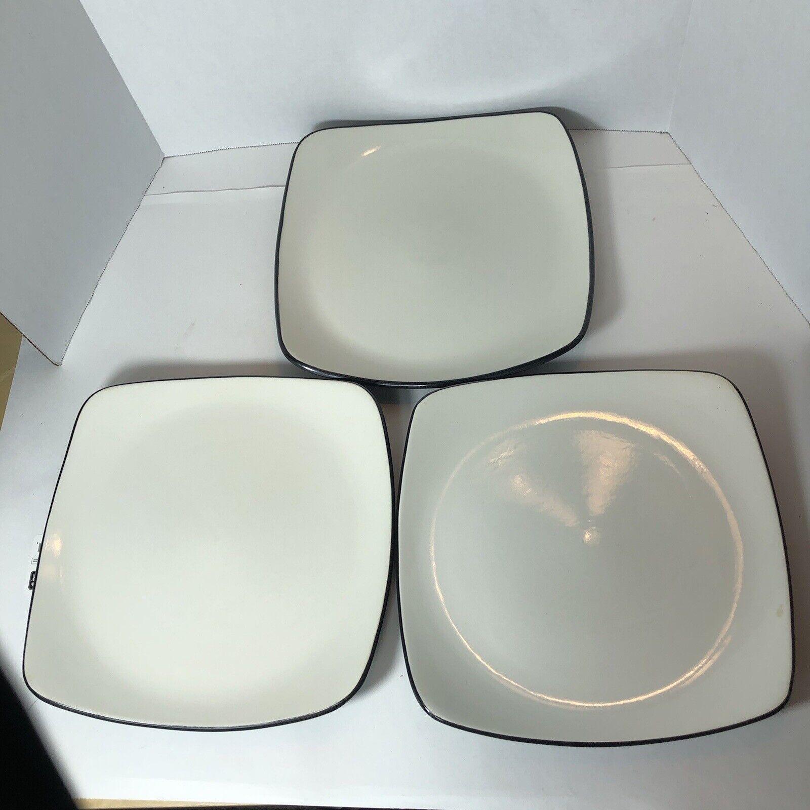 Corelle Dinner Plates Hearthstone 11.5 Set of 3 White Black Square Edge Curve D