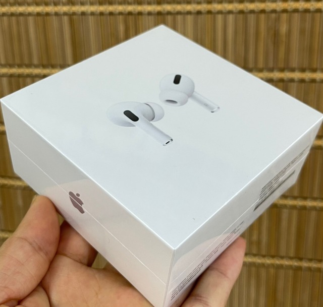 Not opened before, still as original packaging, with plastic seal