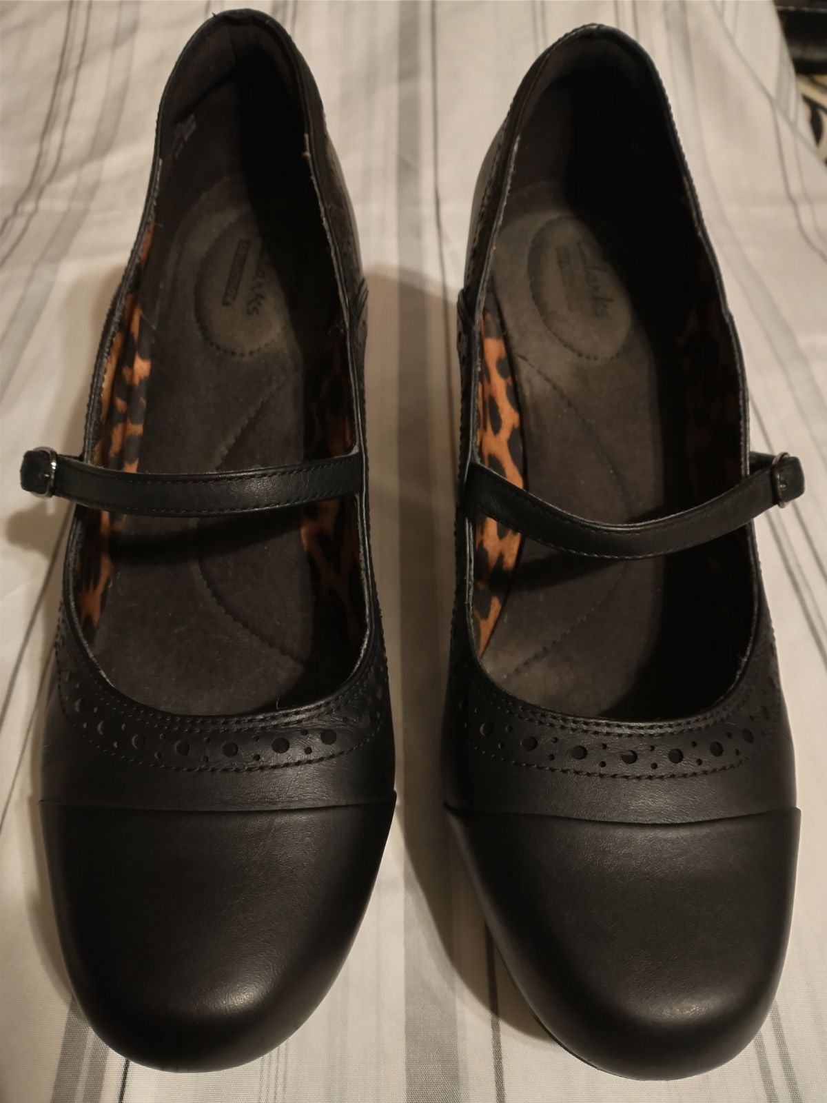Entièrement neuf dans sa boîte Clarks Femmes Tri Ava Rouille Nubuck Cuir trigenic Mary Jane Chaussures Entièrement neuf dans sa boîte Clarks Femmes Tri Ava Rouille Nubuck Cuir trigenic Mary Jane Chaussures