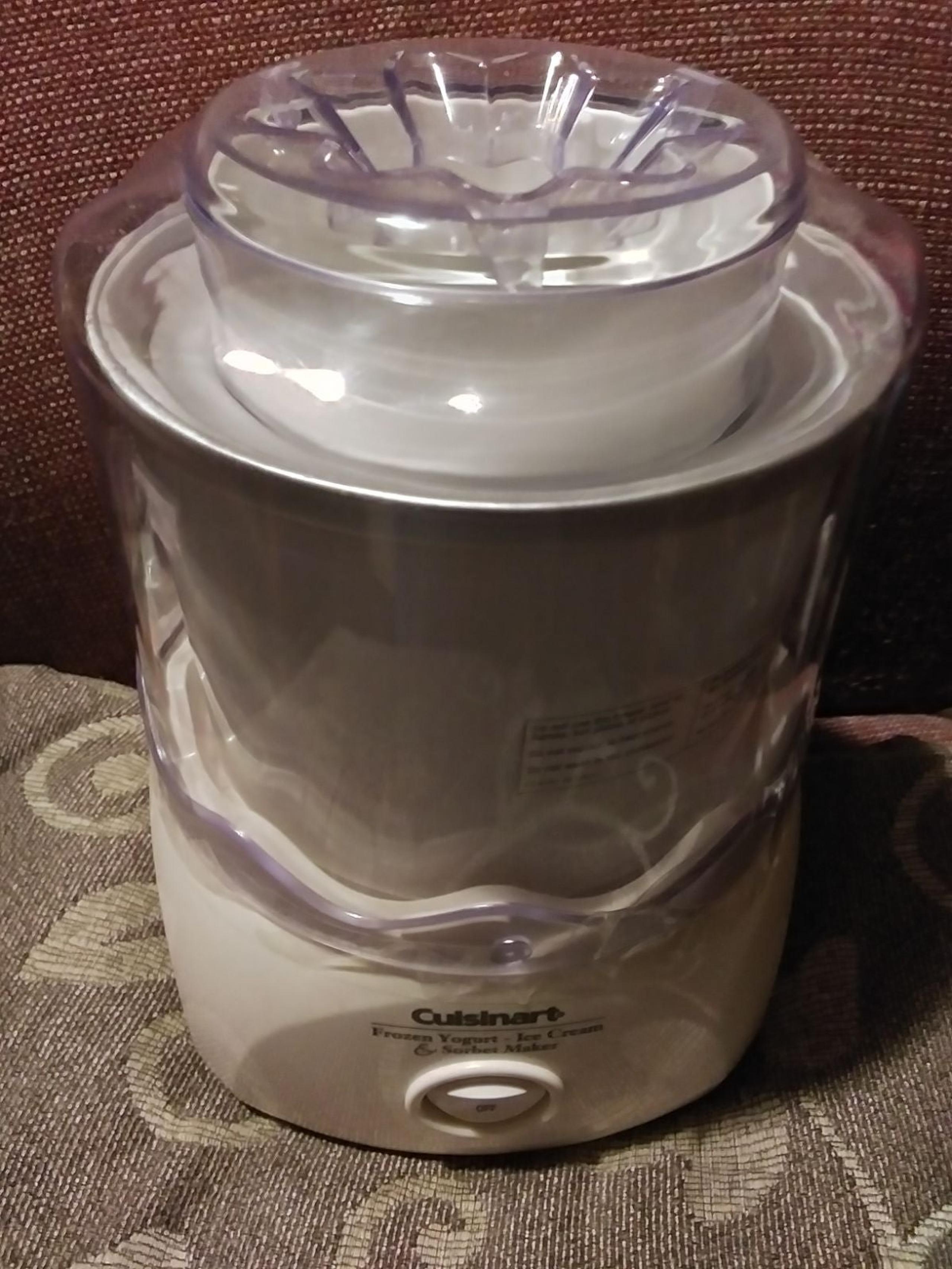 Cuisinart Ice cream/yogurt maker model I