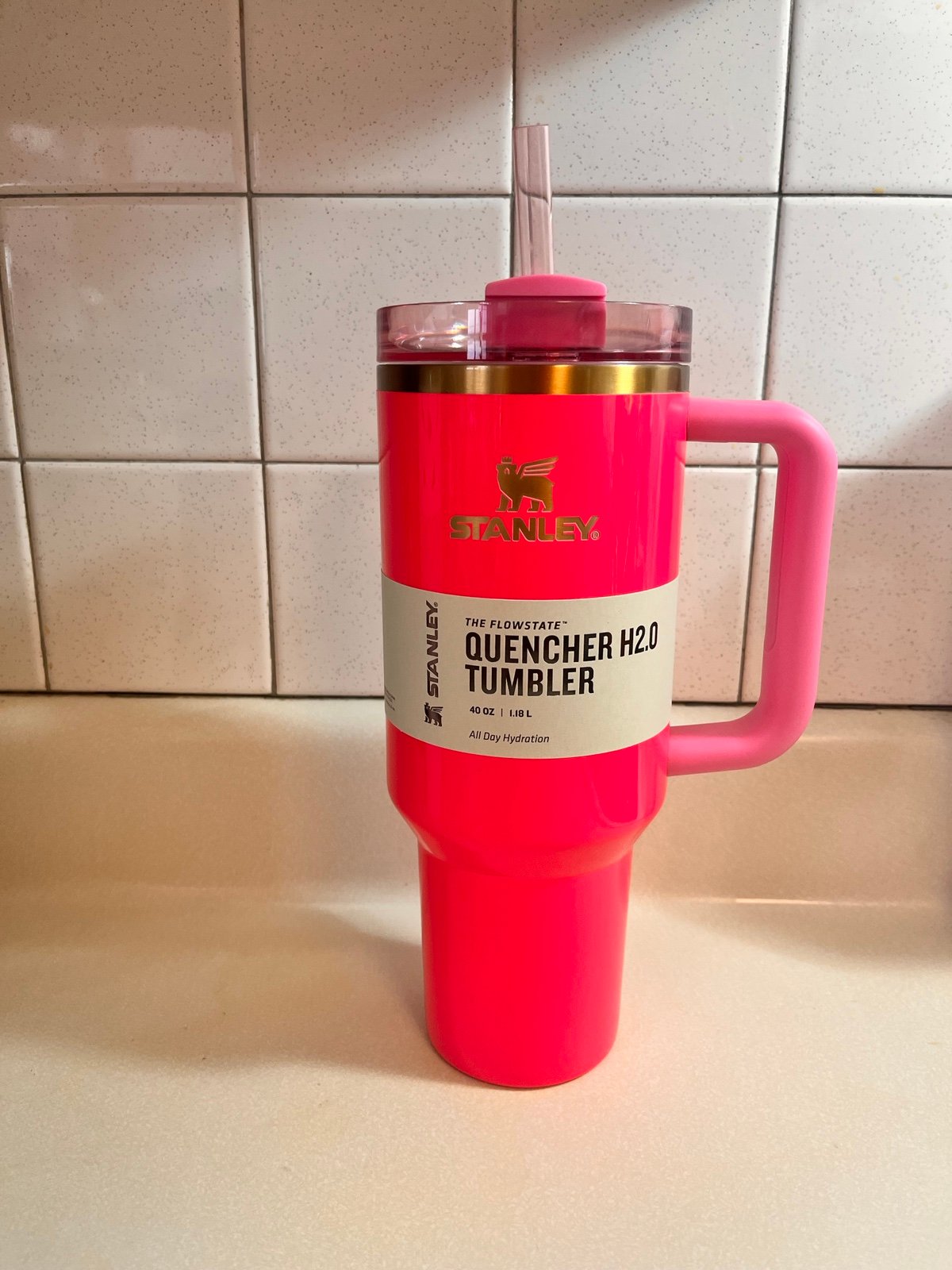 Free Shipping Stanley Pink Parade Limited Edition Flowstate Quencher Tumbler