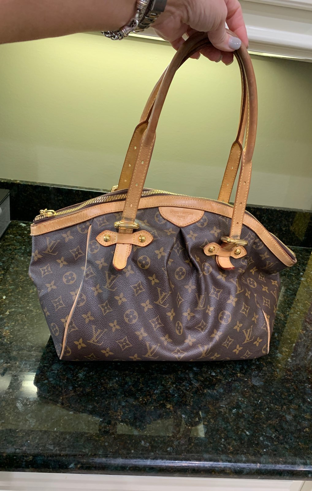 Louis Vuitton Tivoli GM shoulder bag