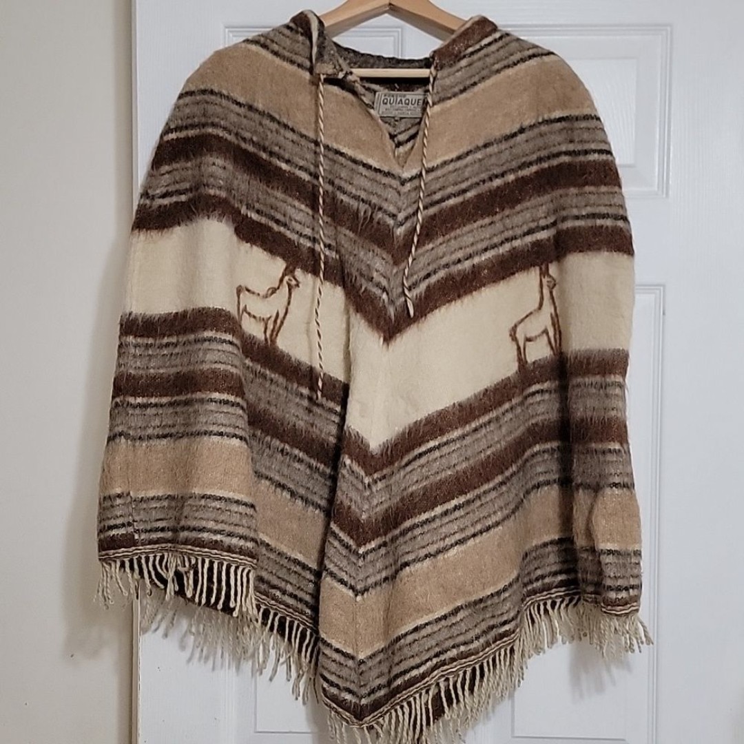 Quiaqueno Poncho Alpaca Merino Blend Heavy Fuzzy Embroidered made in Argentina