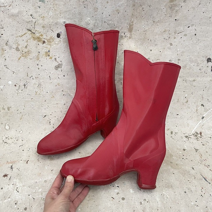 Vintage 1920’s/30’s Red Rubber High Heeled Rain Boots Pullover Talon Zipper 7.5