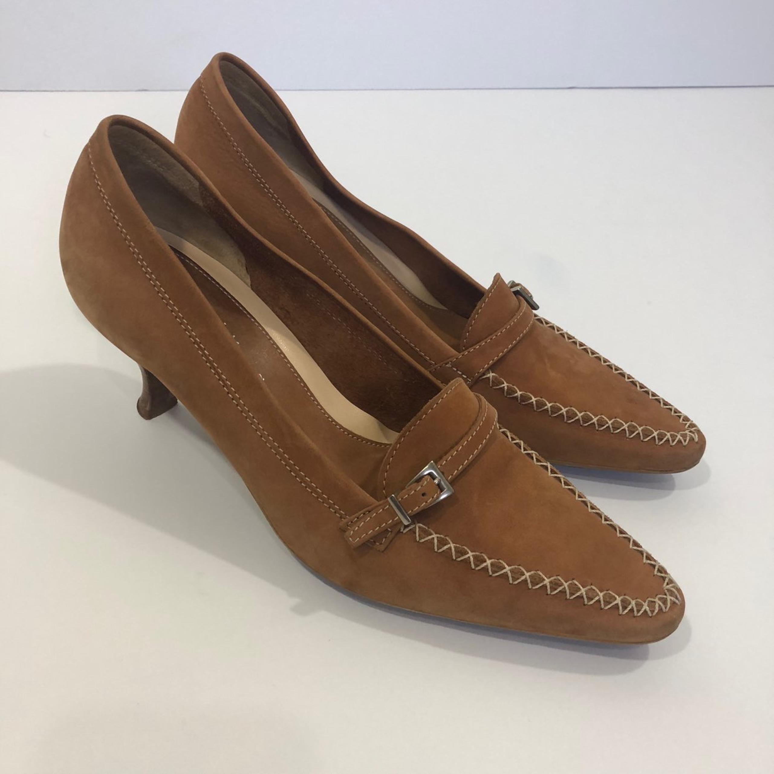 Aquatalia Stitched Leather Pumps