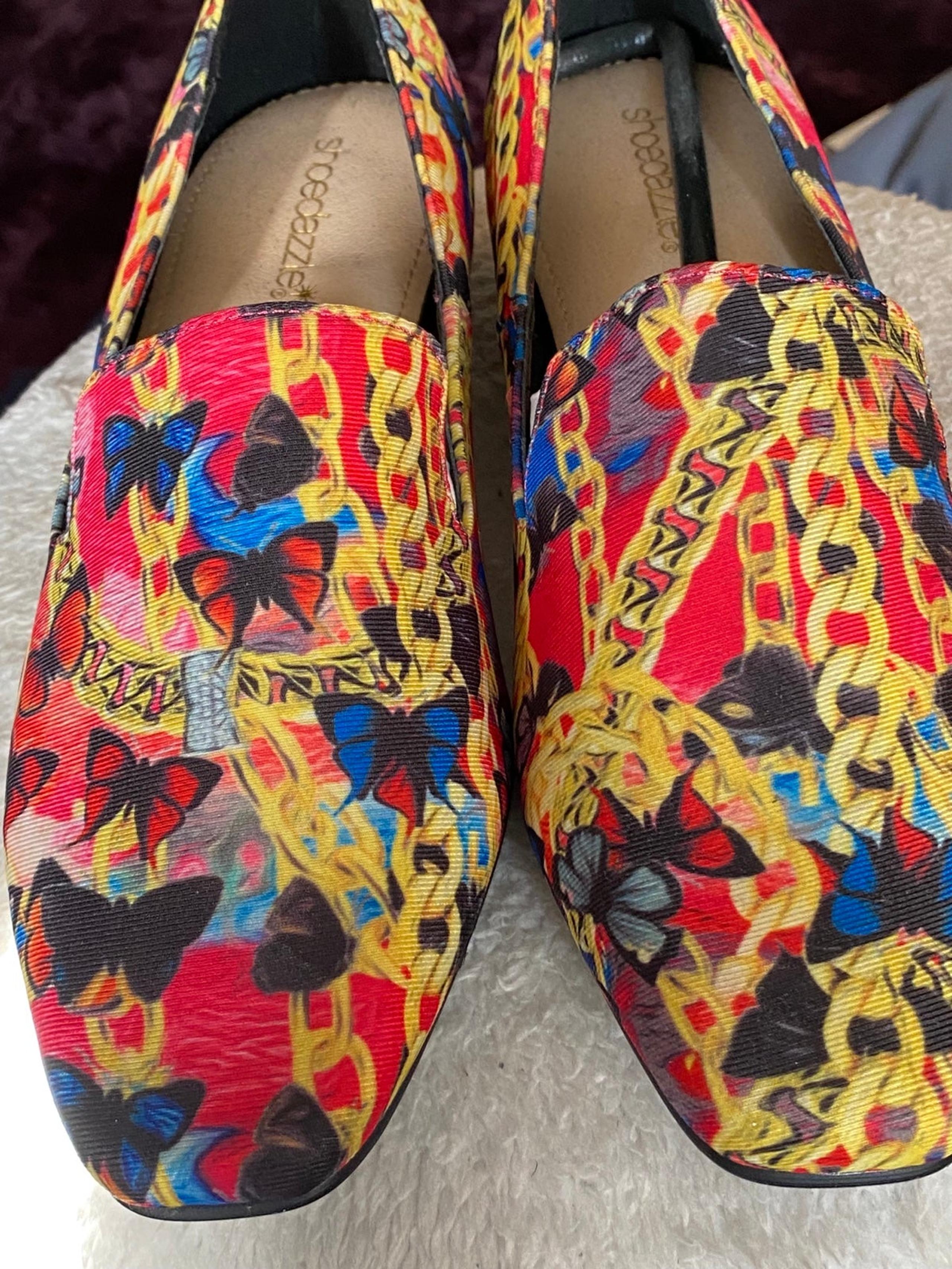 Shoe dazzle multi chain print square toe flats