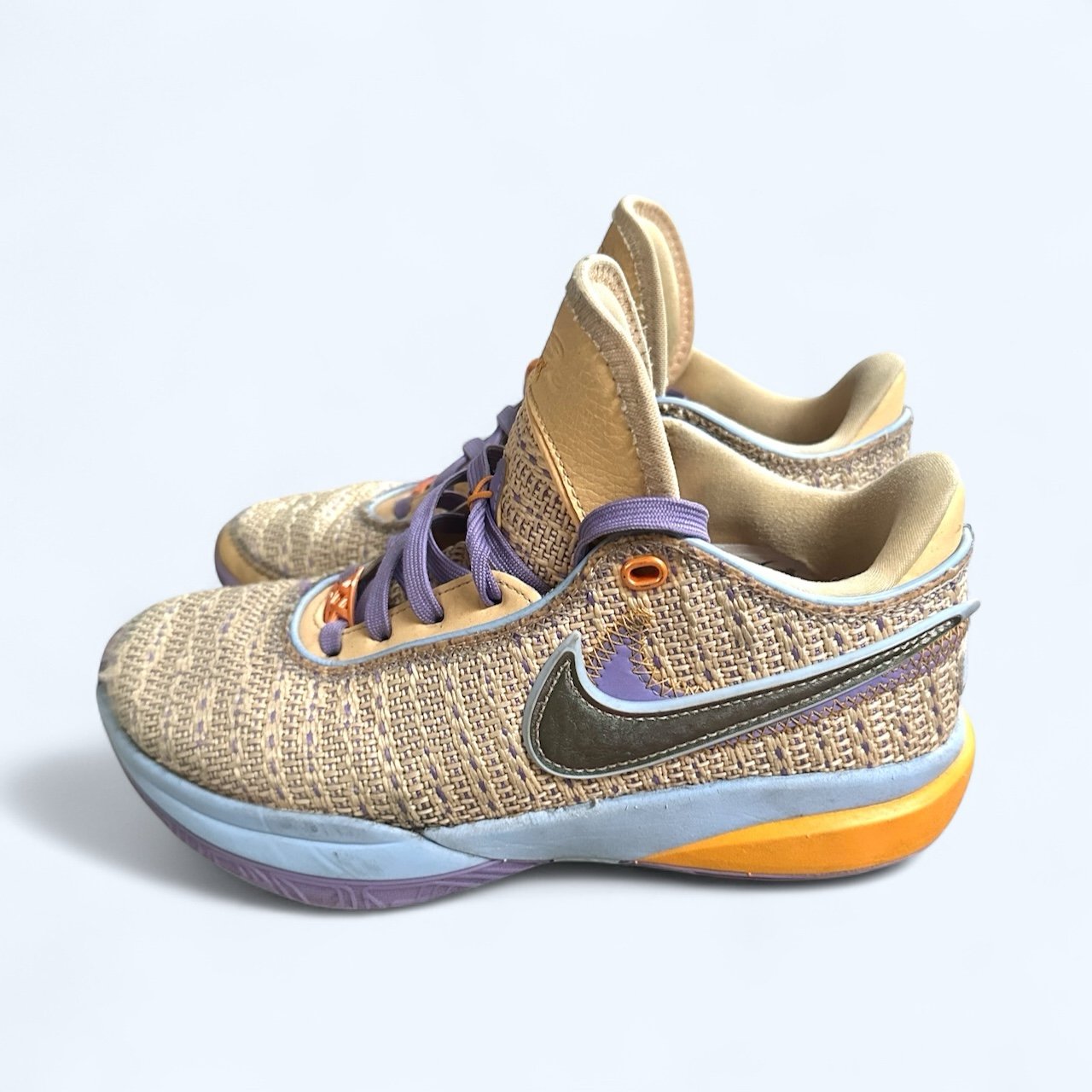 Nike Lebron XX Youth Basketball Shoes Size 5.5Y