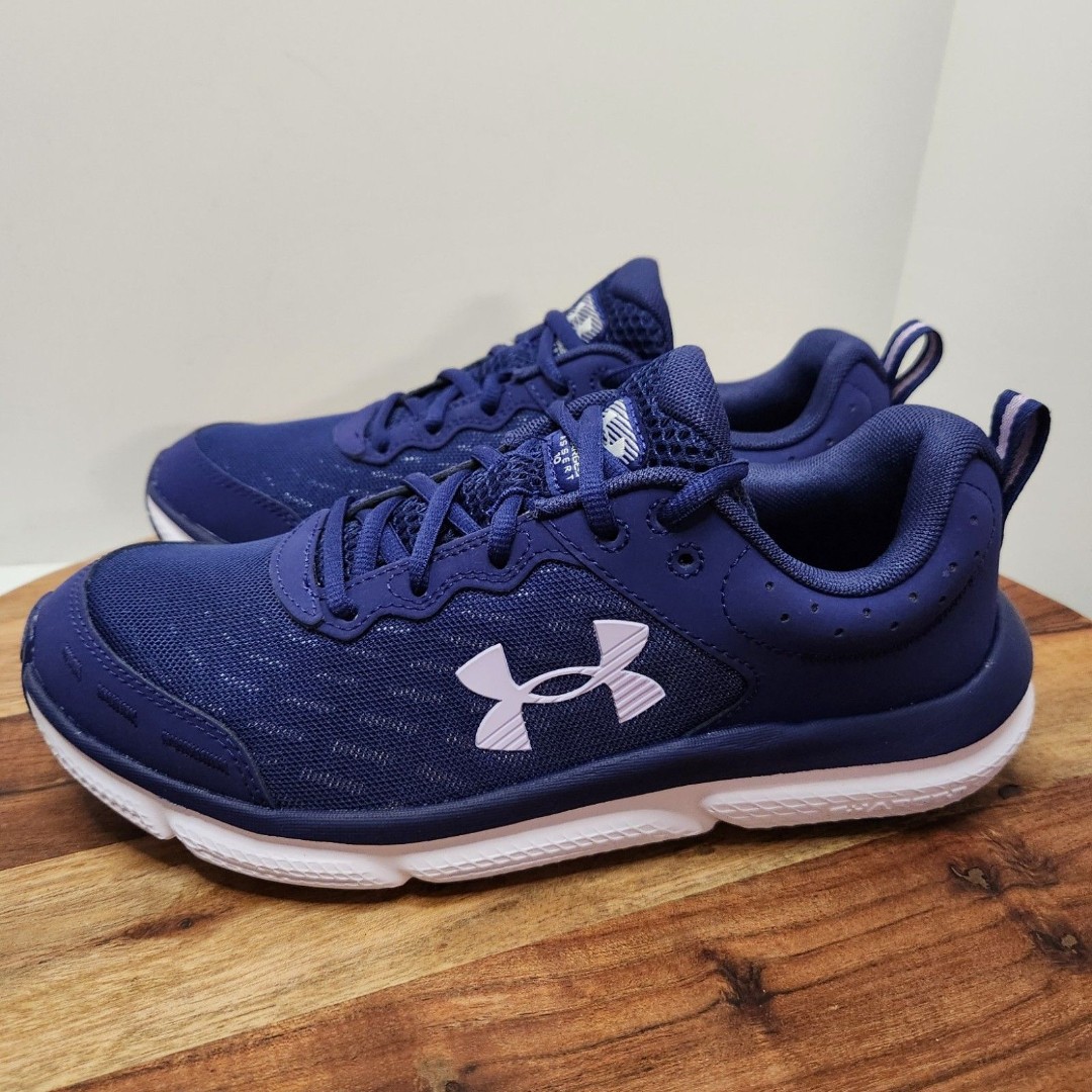 Under Armour Charged Assert sneaker womens 9