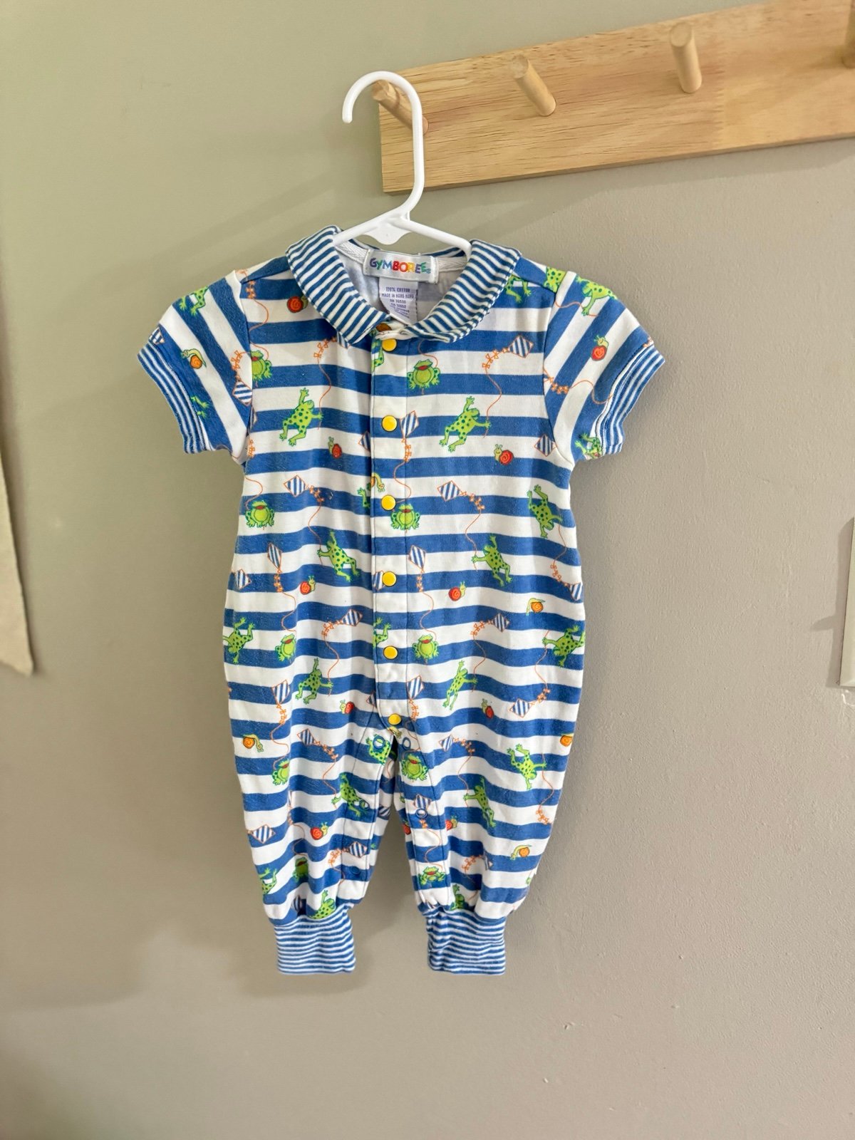 Vntg. Gymboree striped frog romper