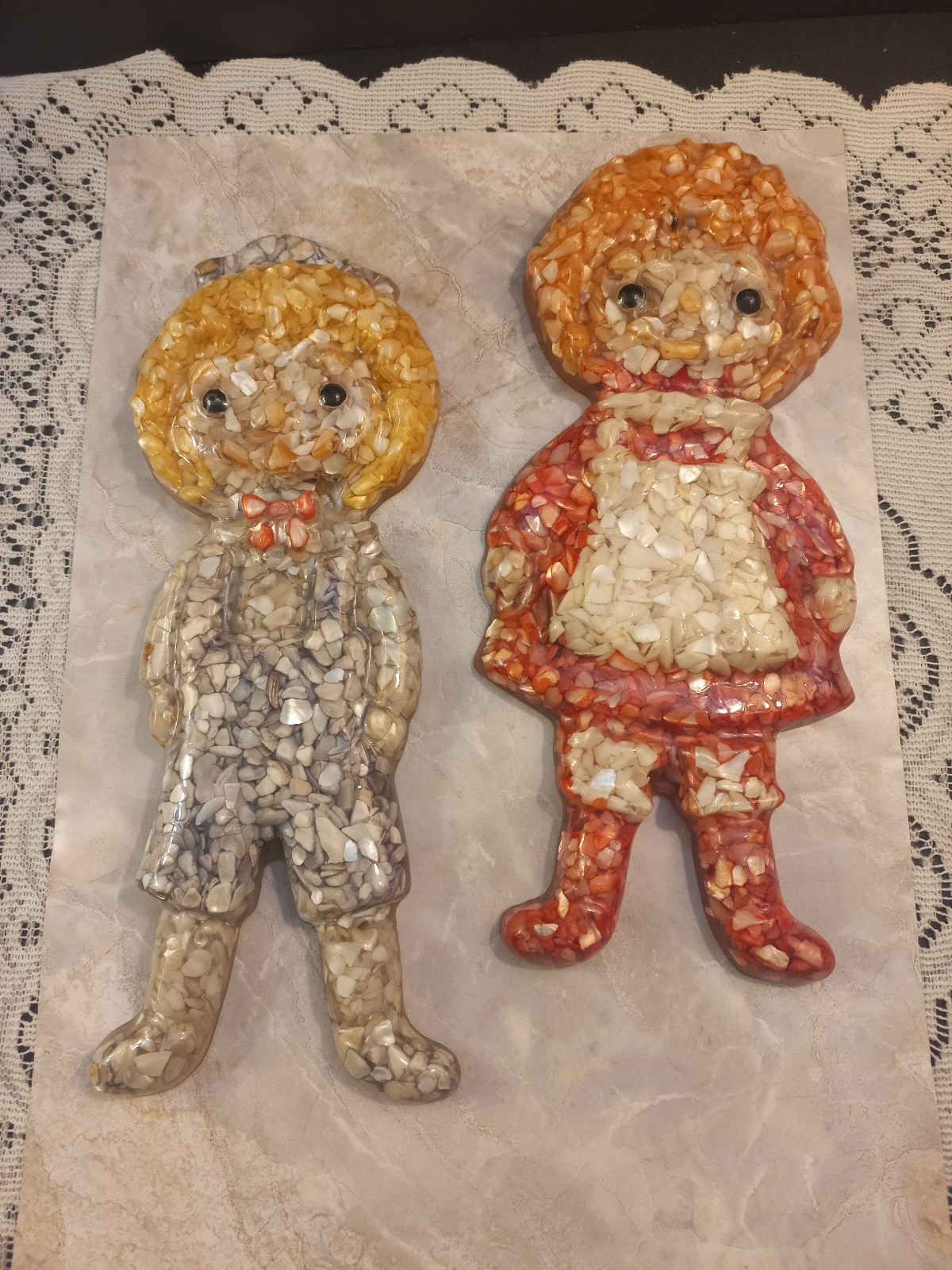 Handcrafted Genuine Mother Of Pearl Raggedy Ann & Andy Decorative Plak VTG USA