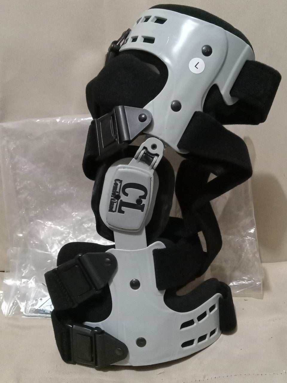 Knee Brace Large by Comfortland