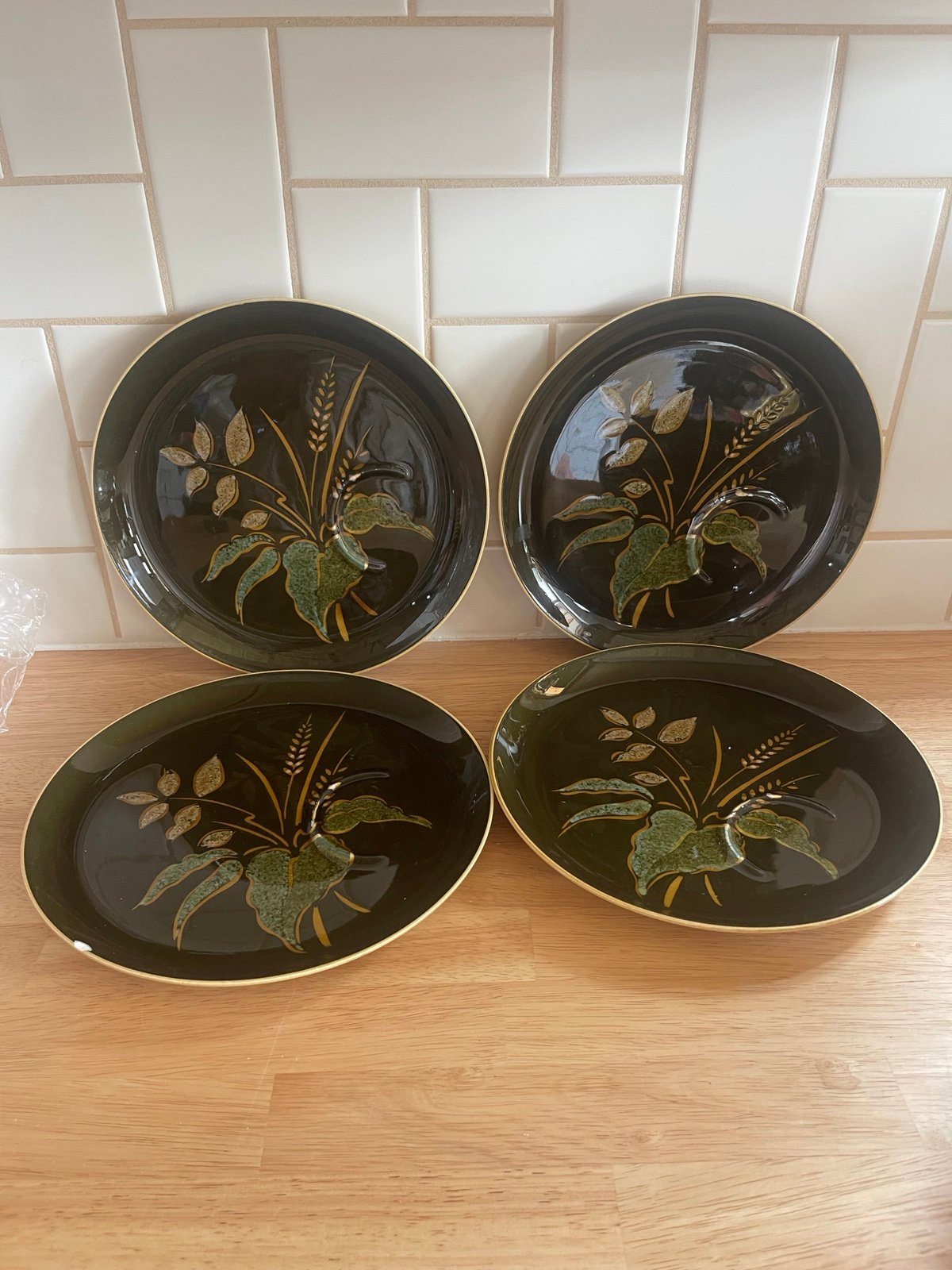 Harkerware Dinner Plate with bowl snack holding ring 10.5