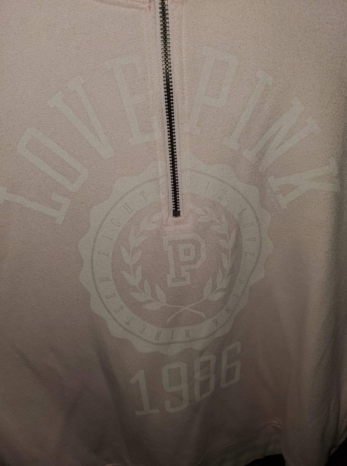 Light Pink Victoria's Secret PINK Quarte