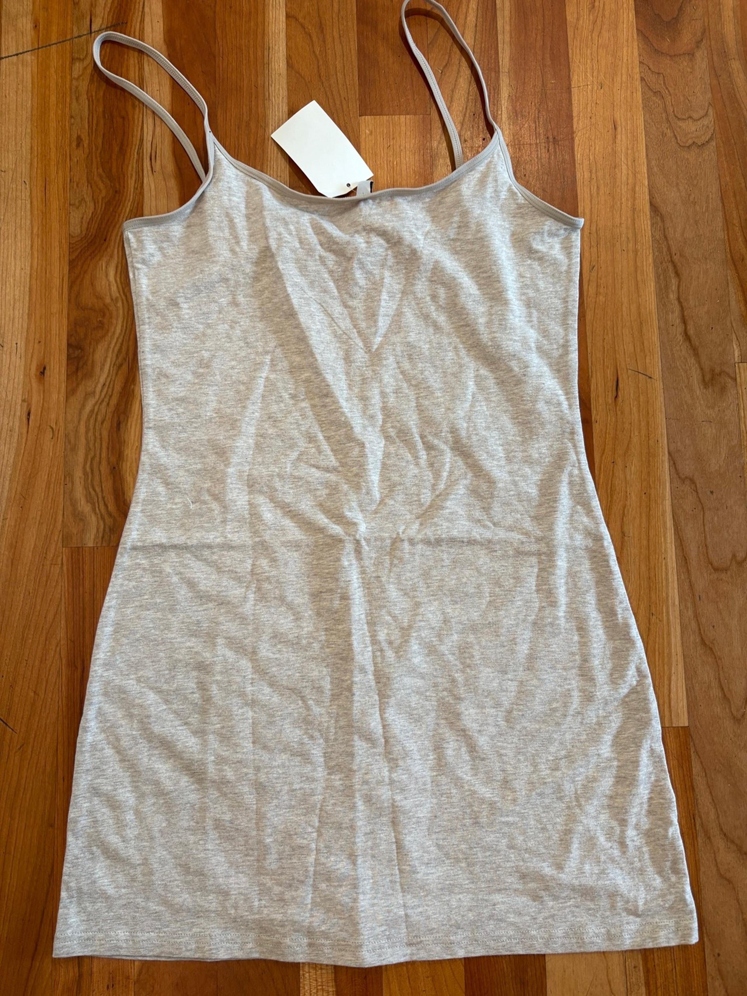 NEW H&M Divided Basic taupe/nude long tank top Small
