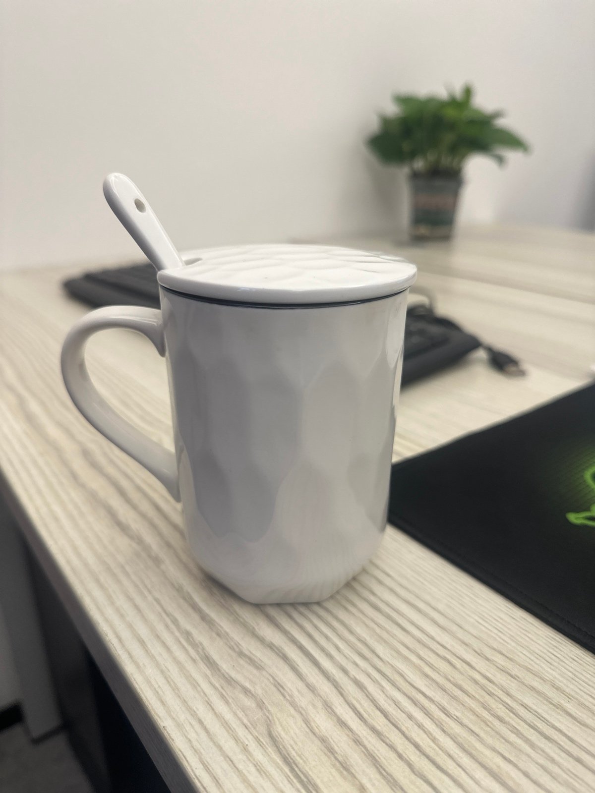 Cup in white