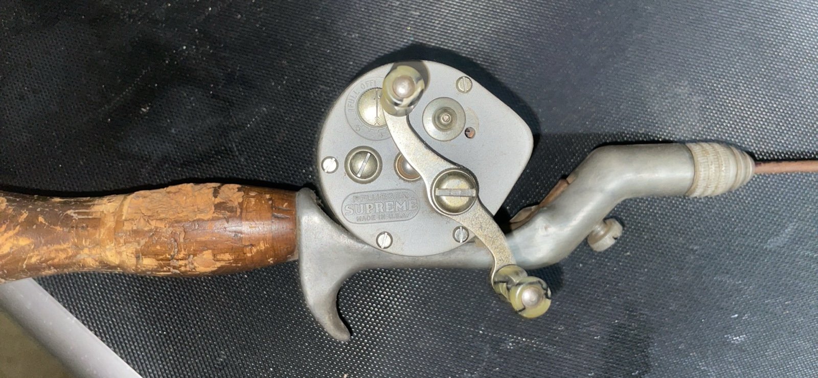 Vintage Pflueger Supreme baitcaster & Rod