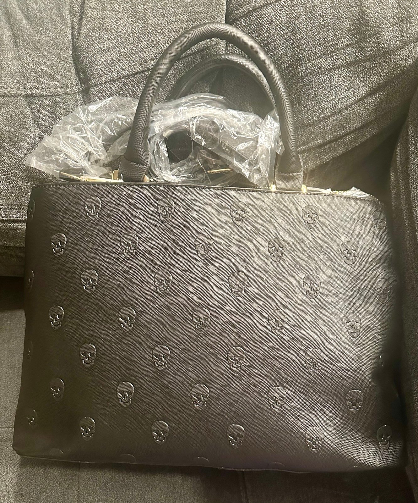 ALL NEW! Betsey Johnson black skill purse XODELTA