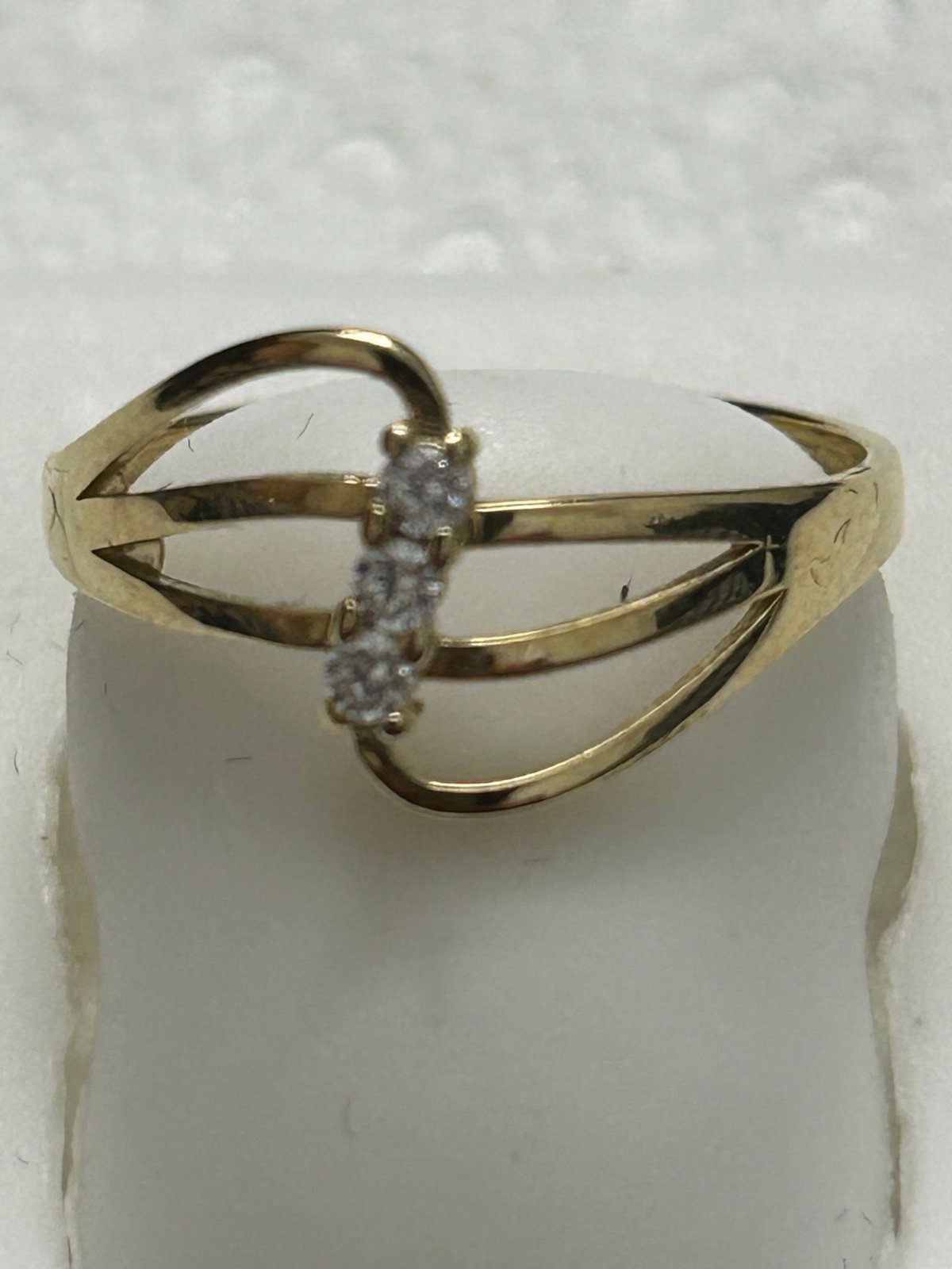 14 k solid yellow gold ring with CZ
