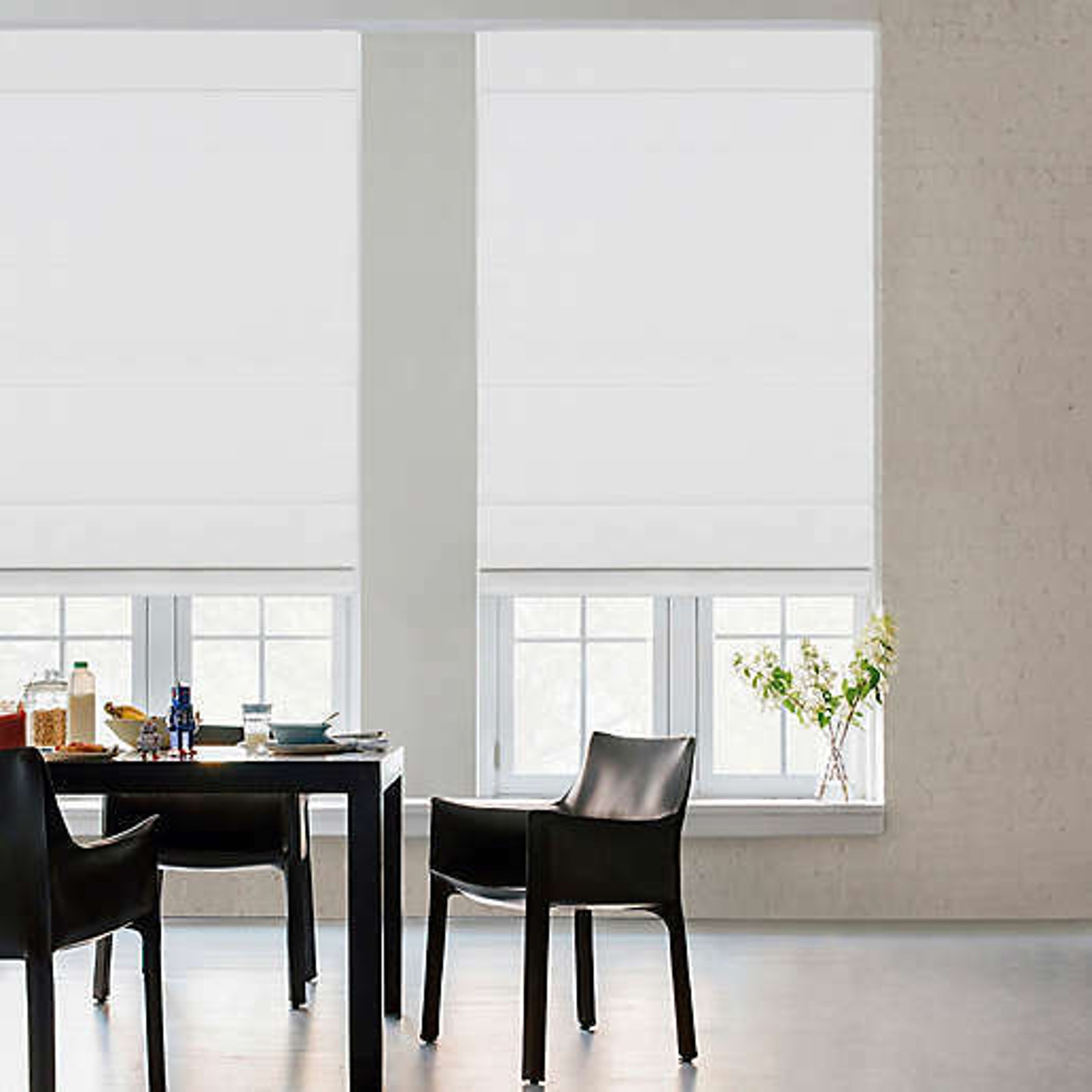 Glowe Blackout Cordless Fabric Roman Shade in Pearl White 35 x 72