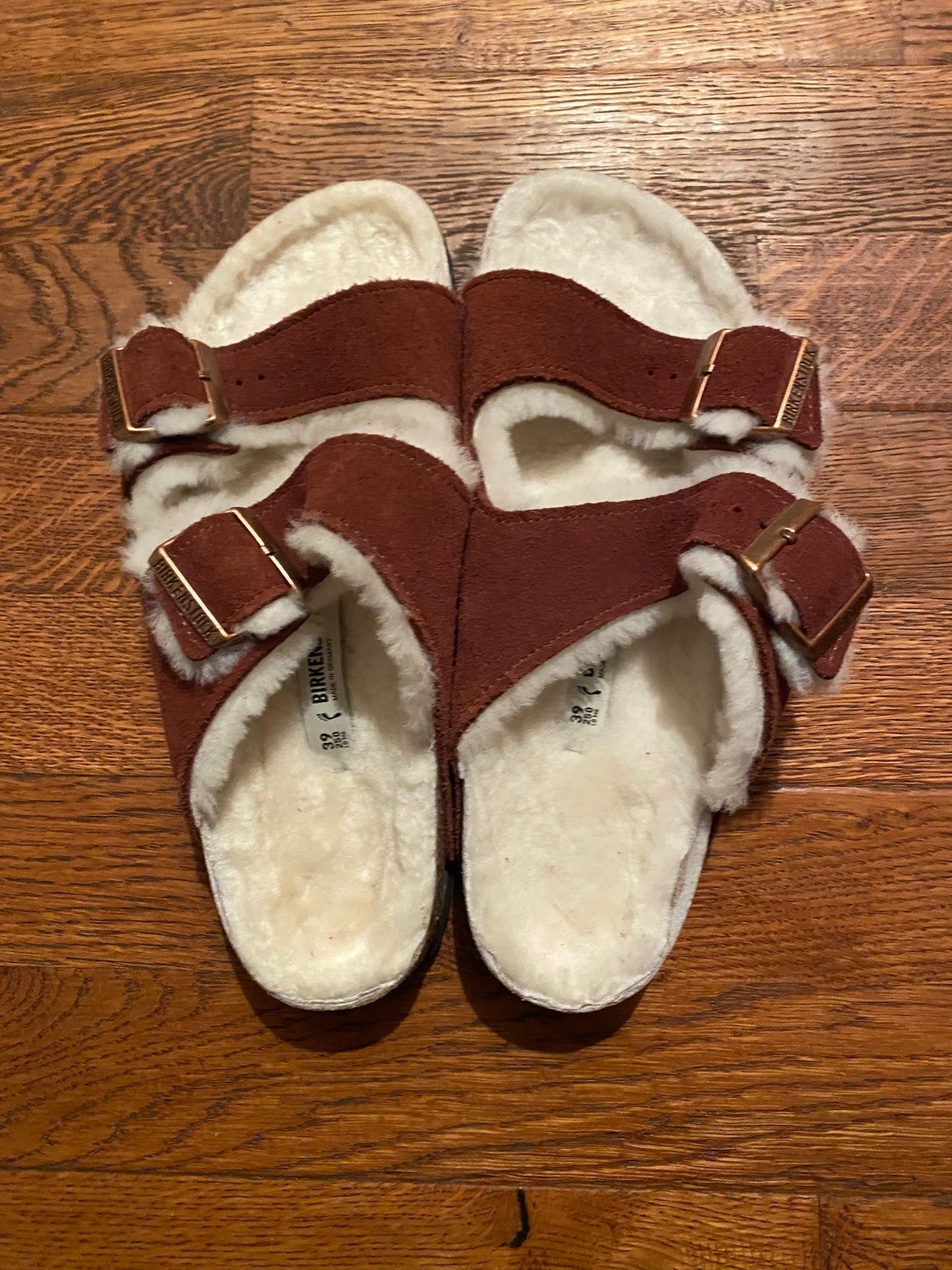 Brand New Birkenstock Shearling Arizona Sandals 39 Narrow