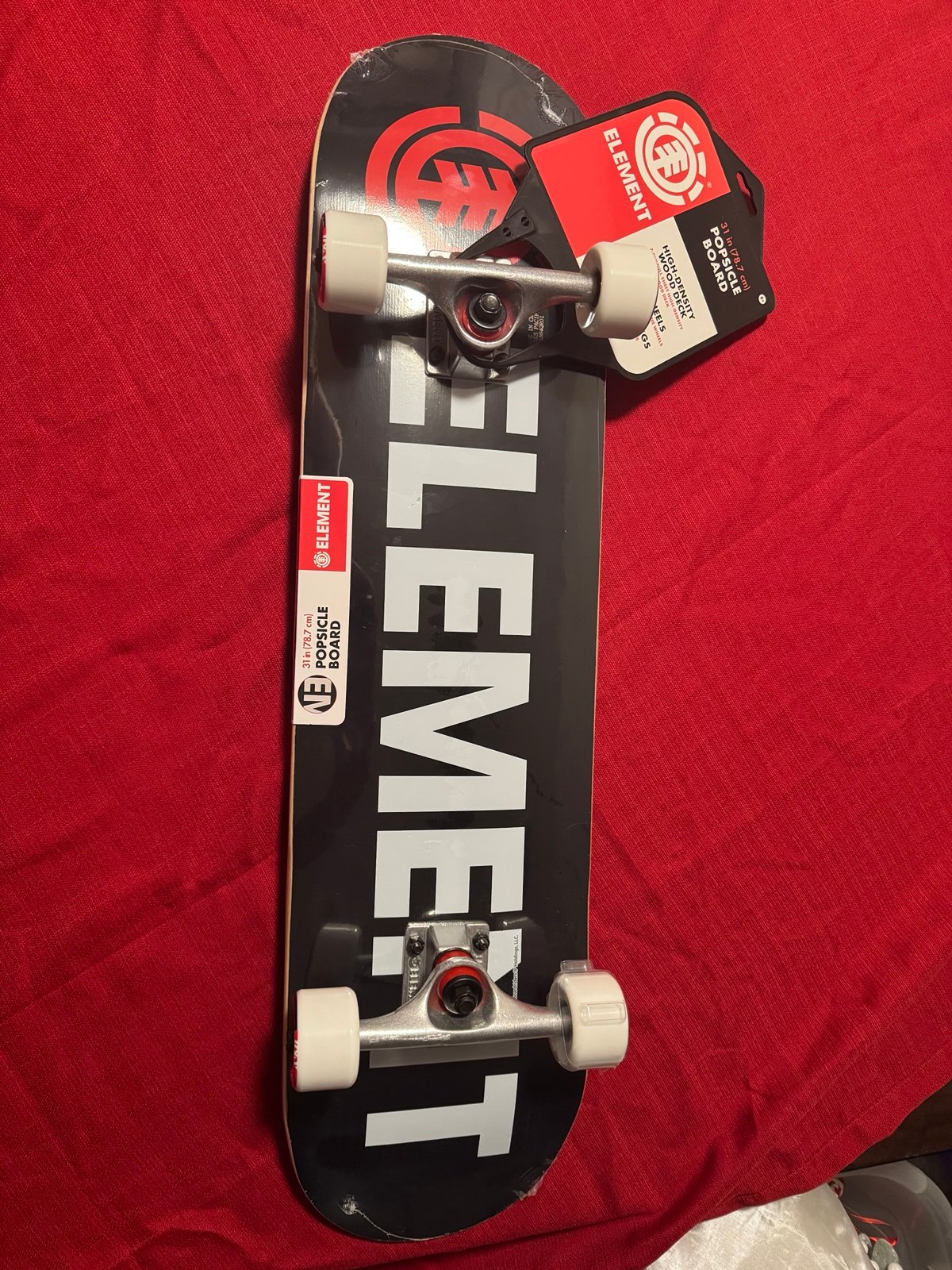 BRAND NEW ELEMENT COMPLETE SKATEBOARD! WOULD MAKE AN AWESOME GIFT!
