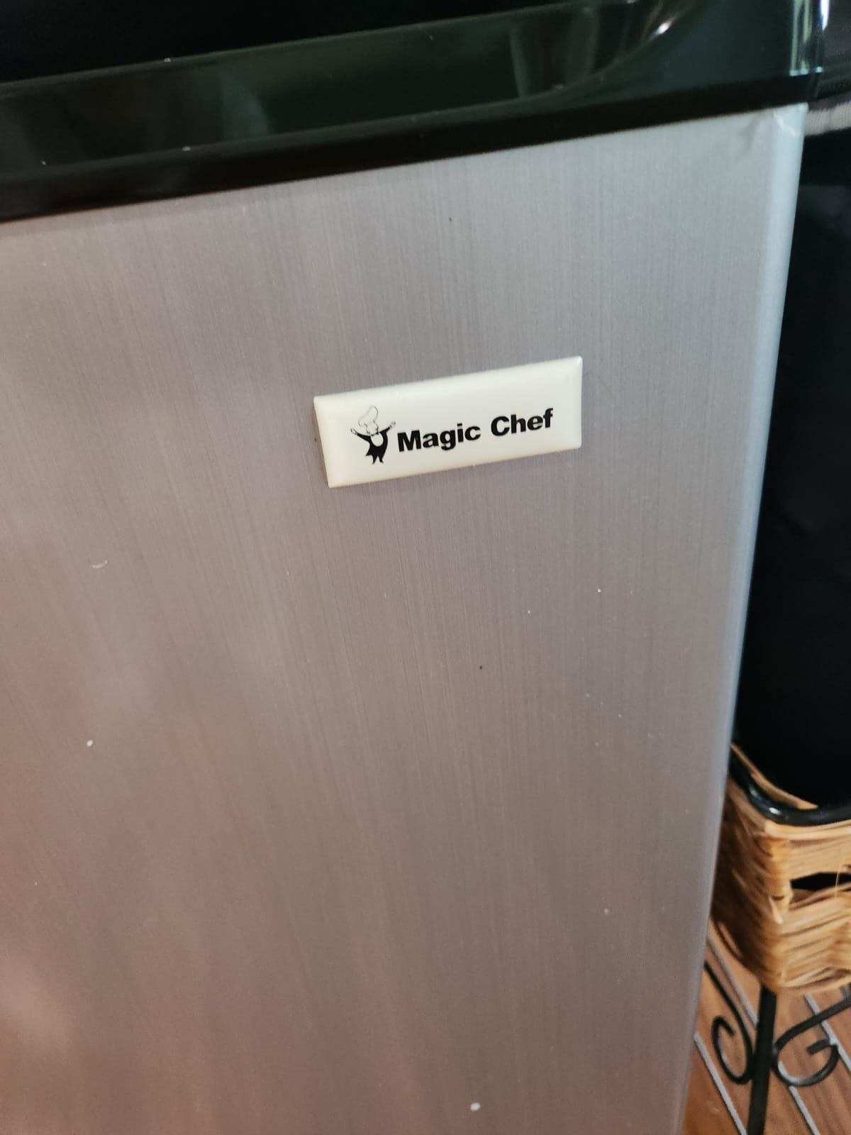 A magic chef Mini fridge