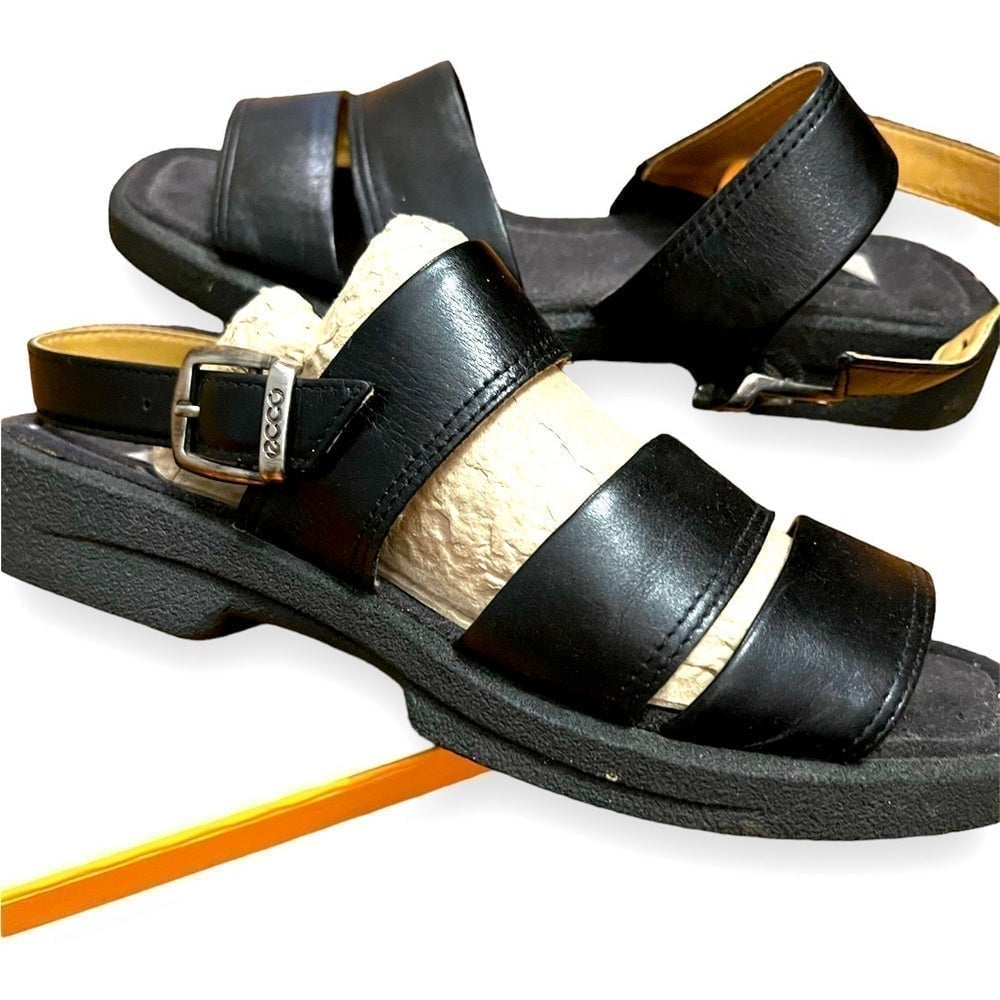 Ecco Twist Sandals, new old stock, leather, size 8.