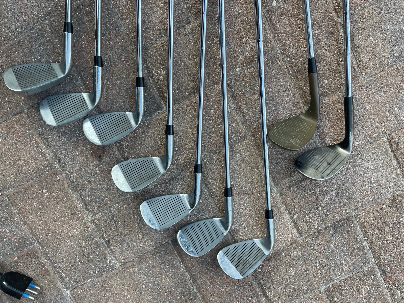 Mens golf set 10 pc in right handed plus golf cart