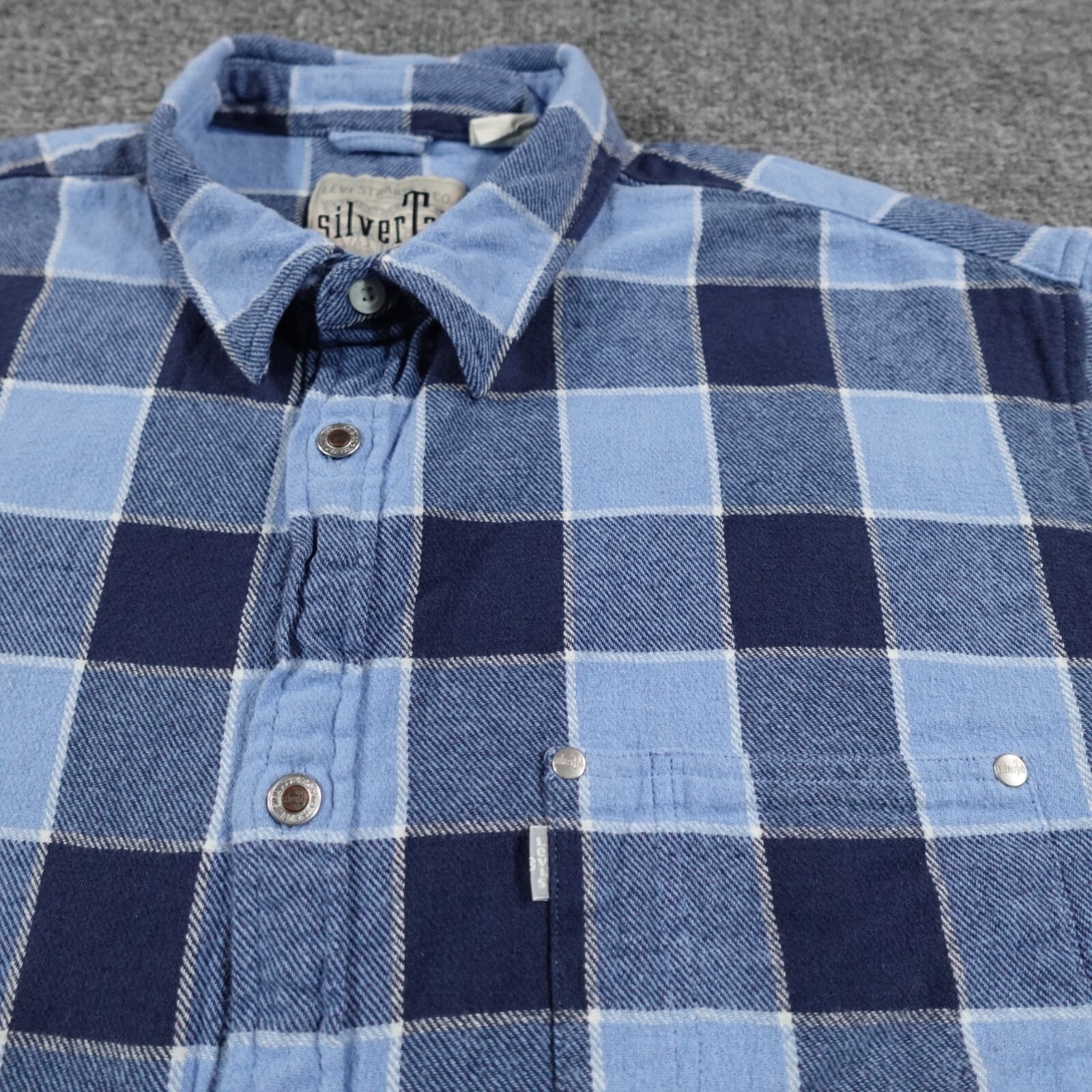 Levis Silvertab Shirt Men M Blue Plaid Oversized Flannel Button Up Cotton 13477