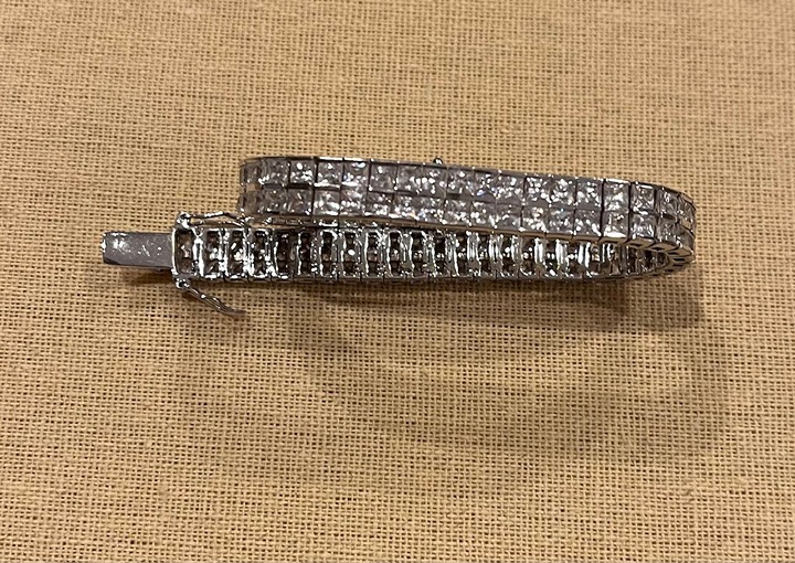 B1390 Retired Silpada Sterling silver Zirconia Bracelet