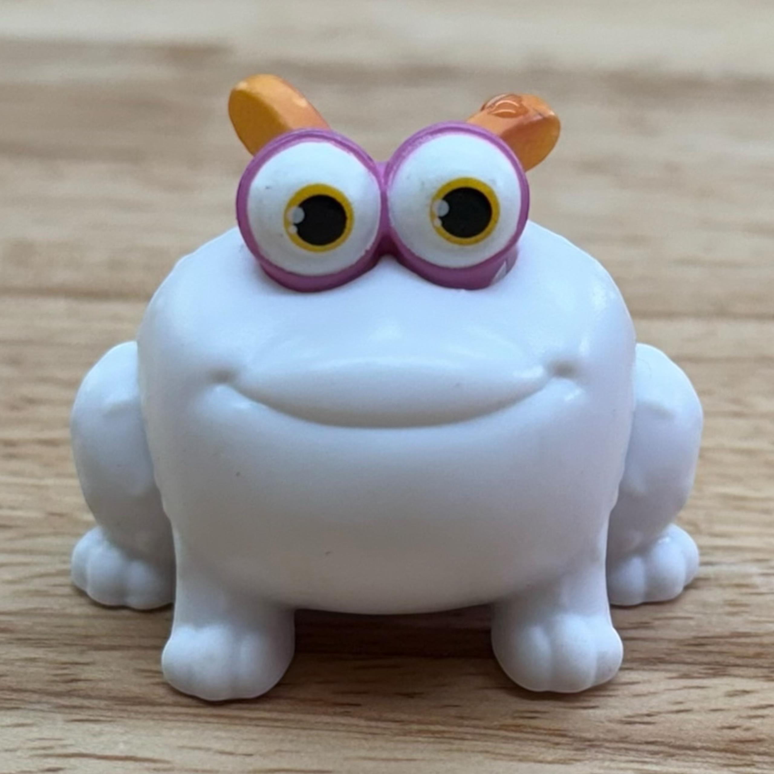 Disney Morphle and the Magic Pets White Frog Gobblefrog Figurine Action Figure
