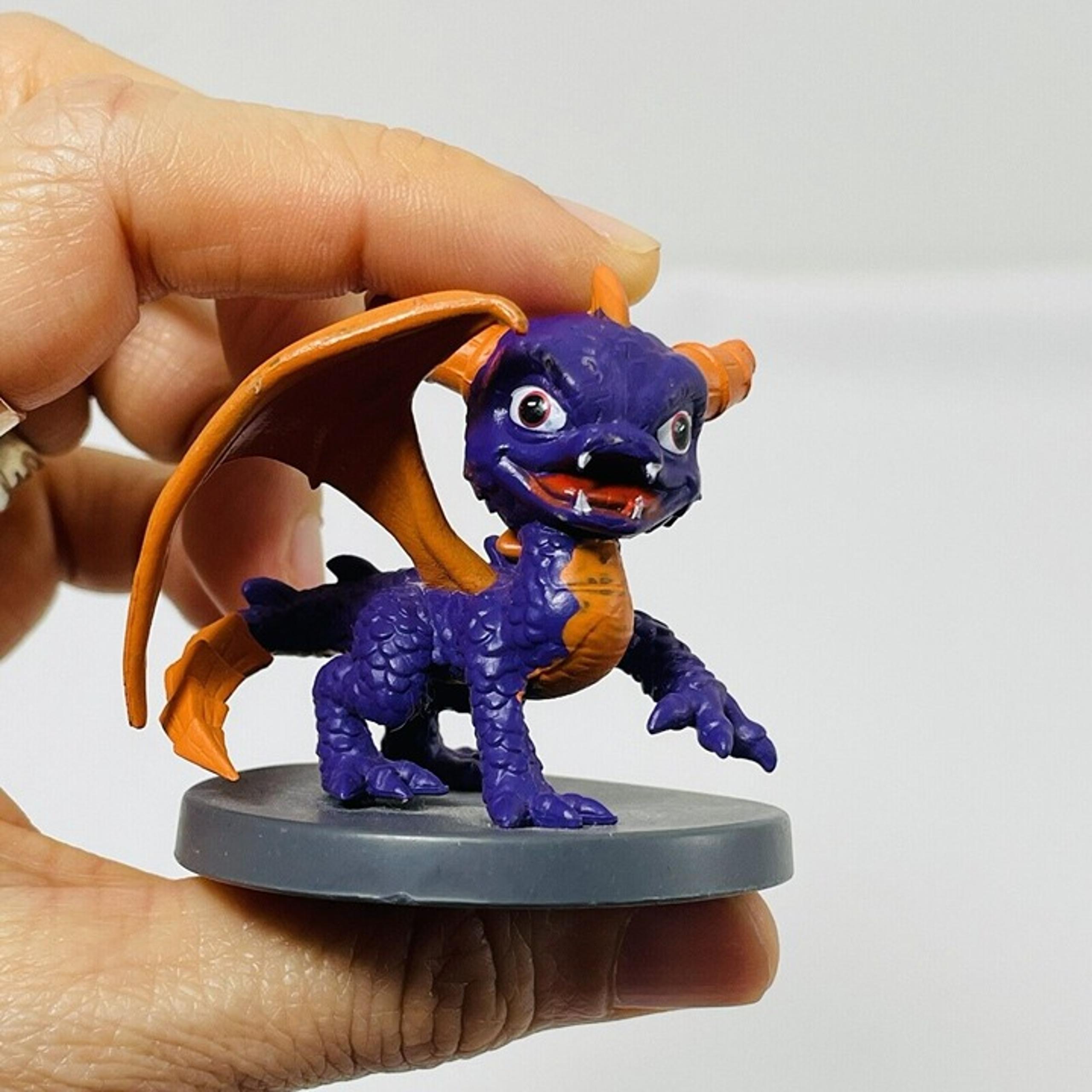 Activision Skylanders Spyro Dragon Action Figure Toy Base Cake Bakery Topper 2”