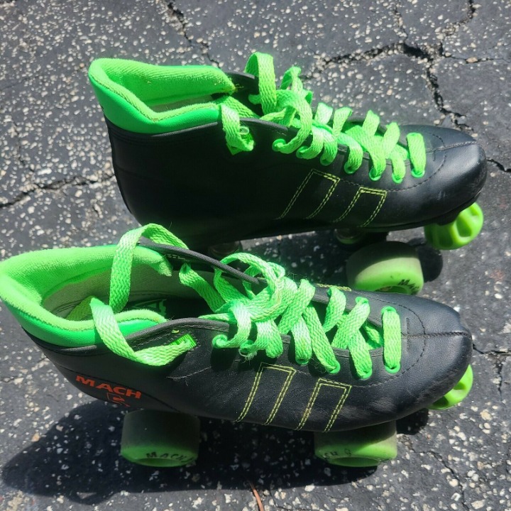 Vintage 80's Seneca Retro Mach Green Black Indoor Speed Roller Skates Size 6