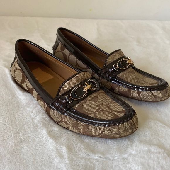 COACH Tan & Brown Signature Print Fortunata Driving Shoe/ Loafer Size 6.5