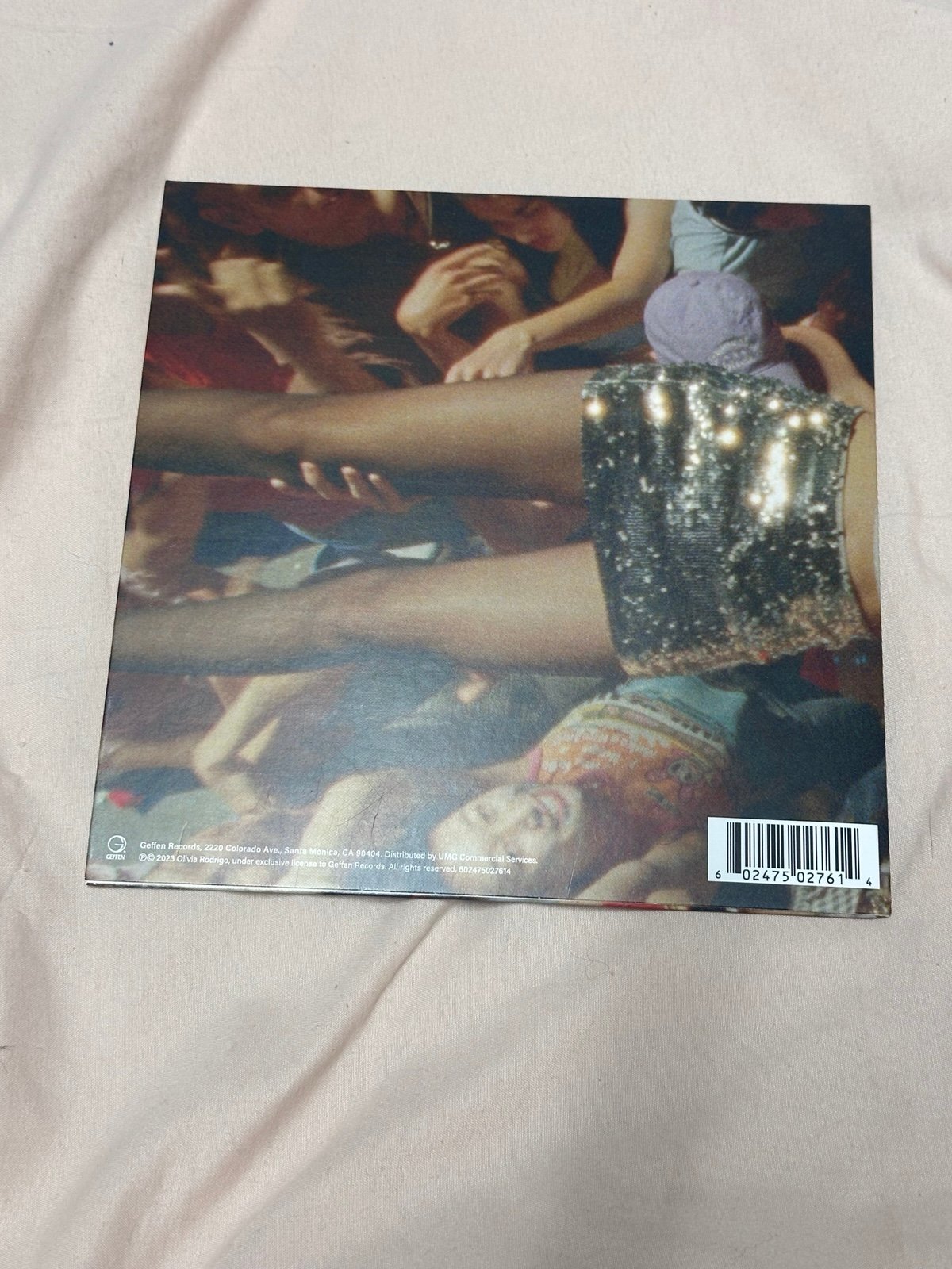 Olivia Rodrigo Bad Idea Right 7” Vinyl - detail