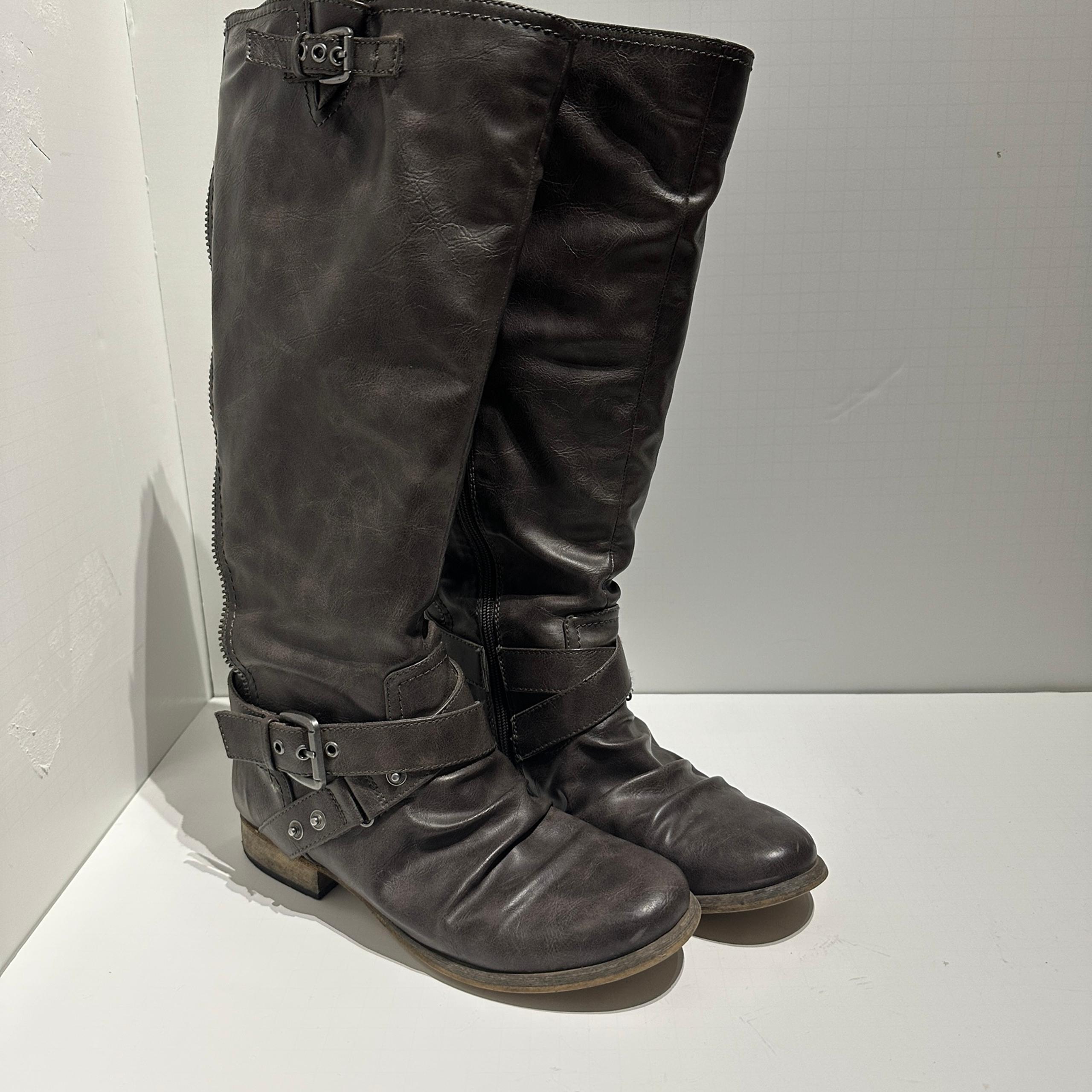 Carlos Santana 10 wide calf brown boots